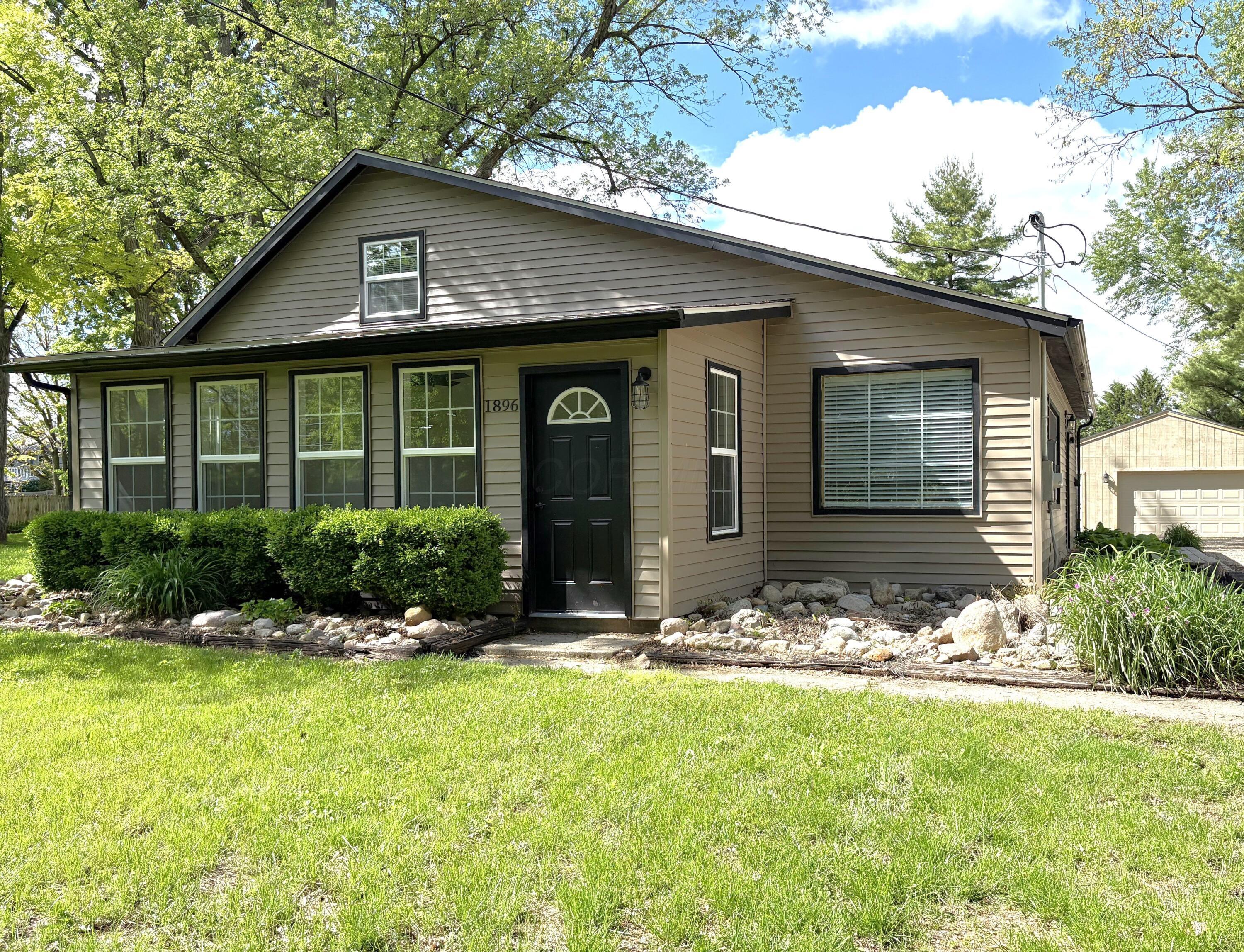 1896 Dyer Road Property Photo 1