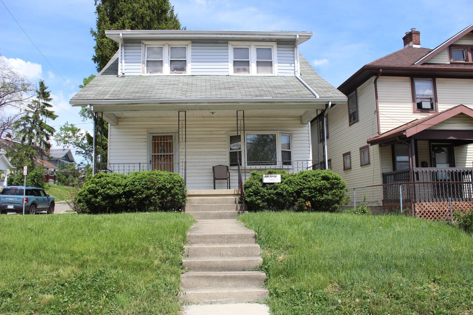 240 E Mccreight Avenue Property Photo 1