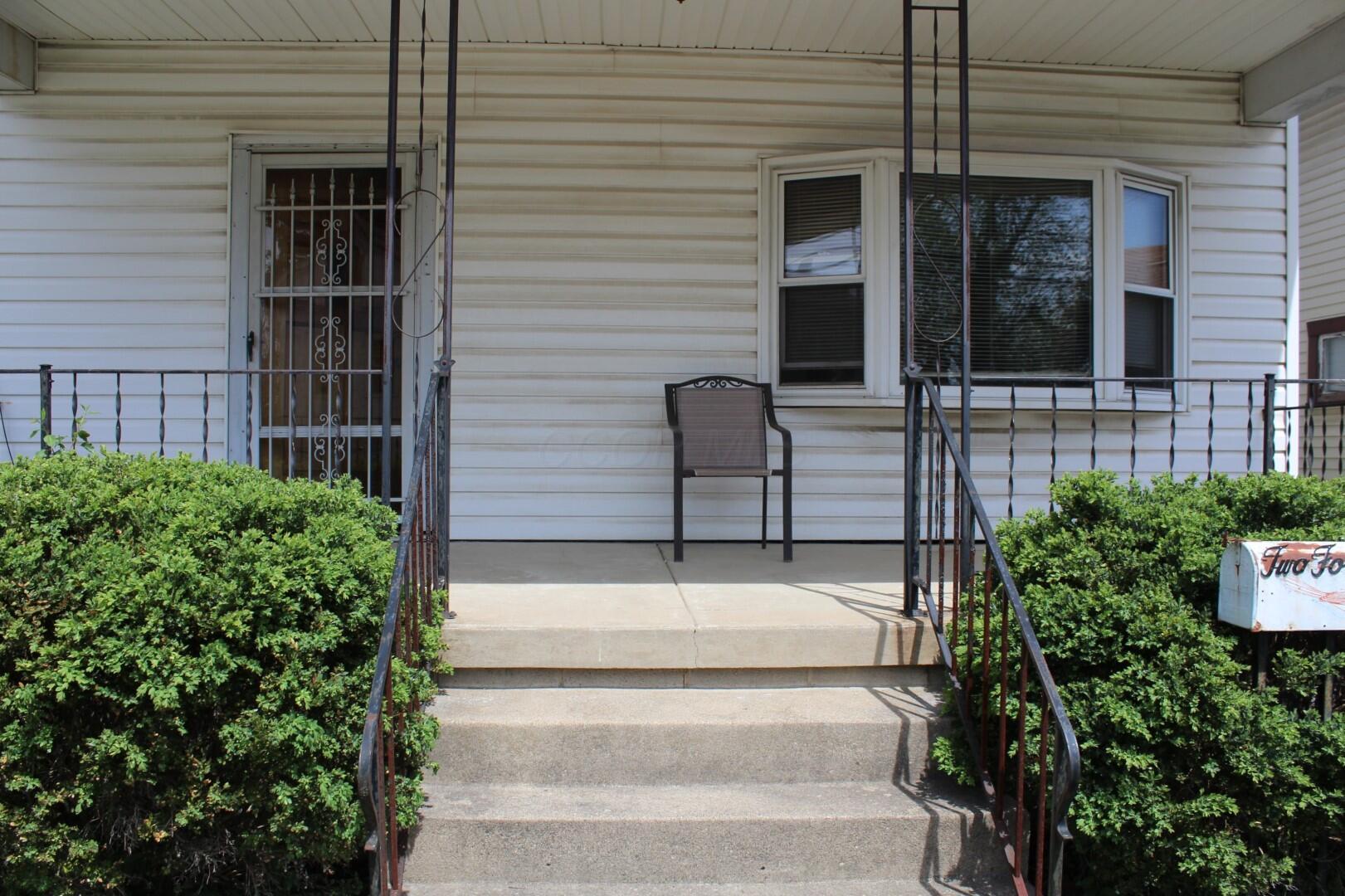 240 E Mccreight Avenue Property Photo 2