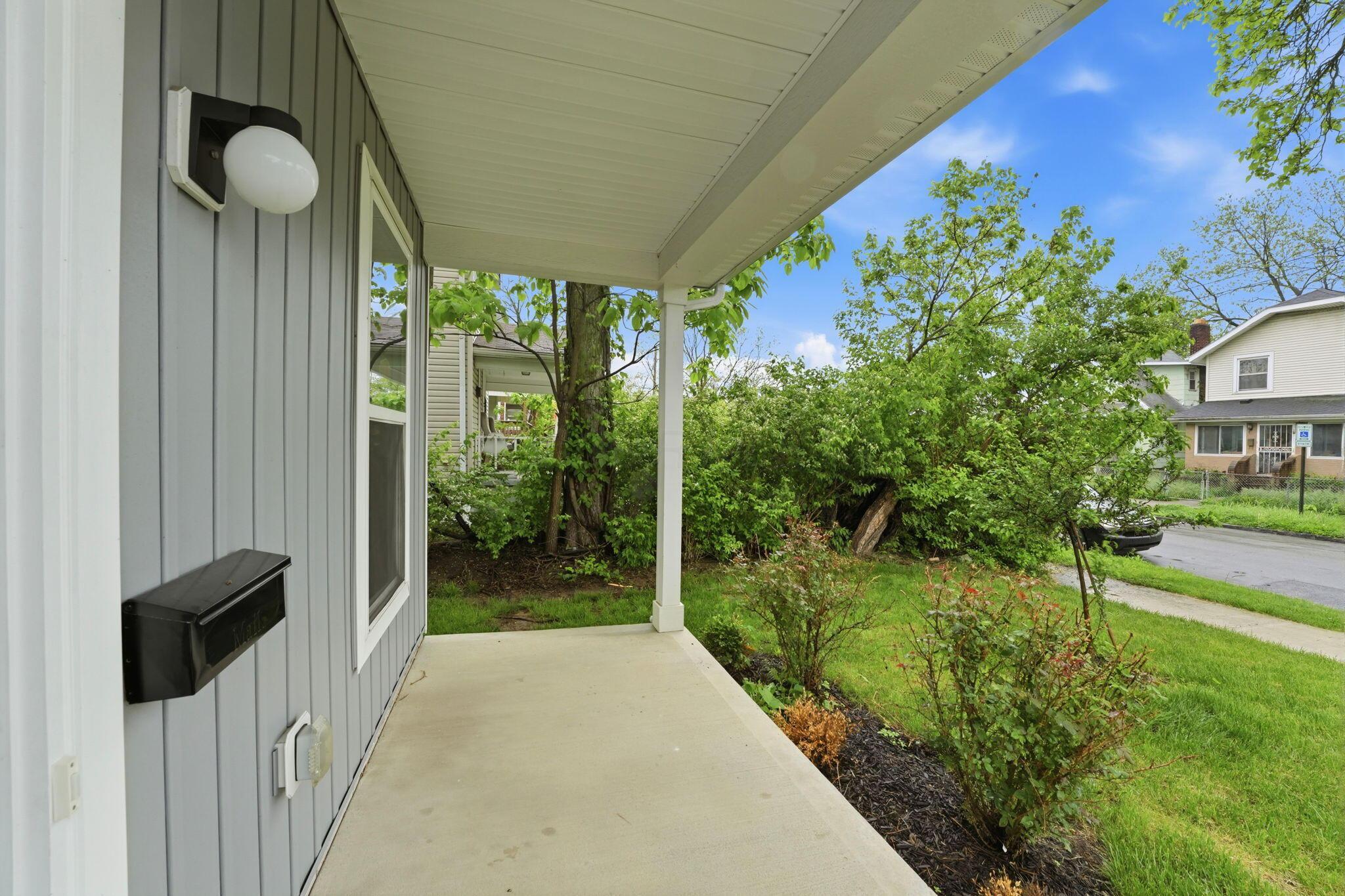 804 Gibbard Avenue Property Photo 3