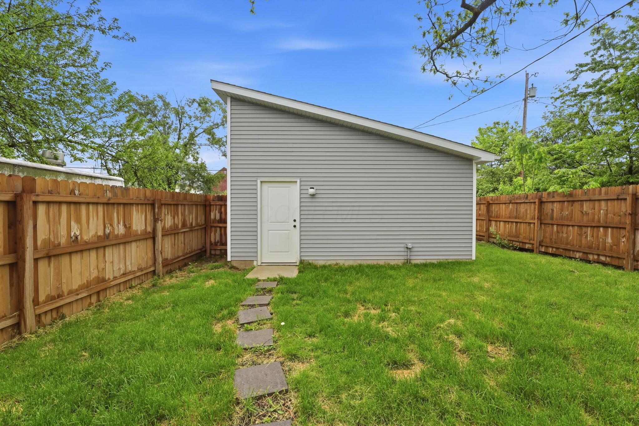 804 Gibbard Avenue Property Photo 41