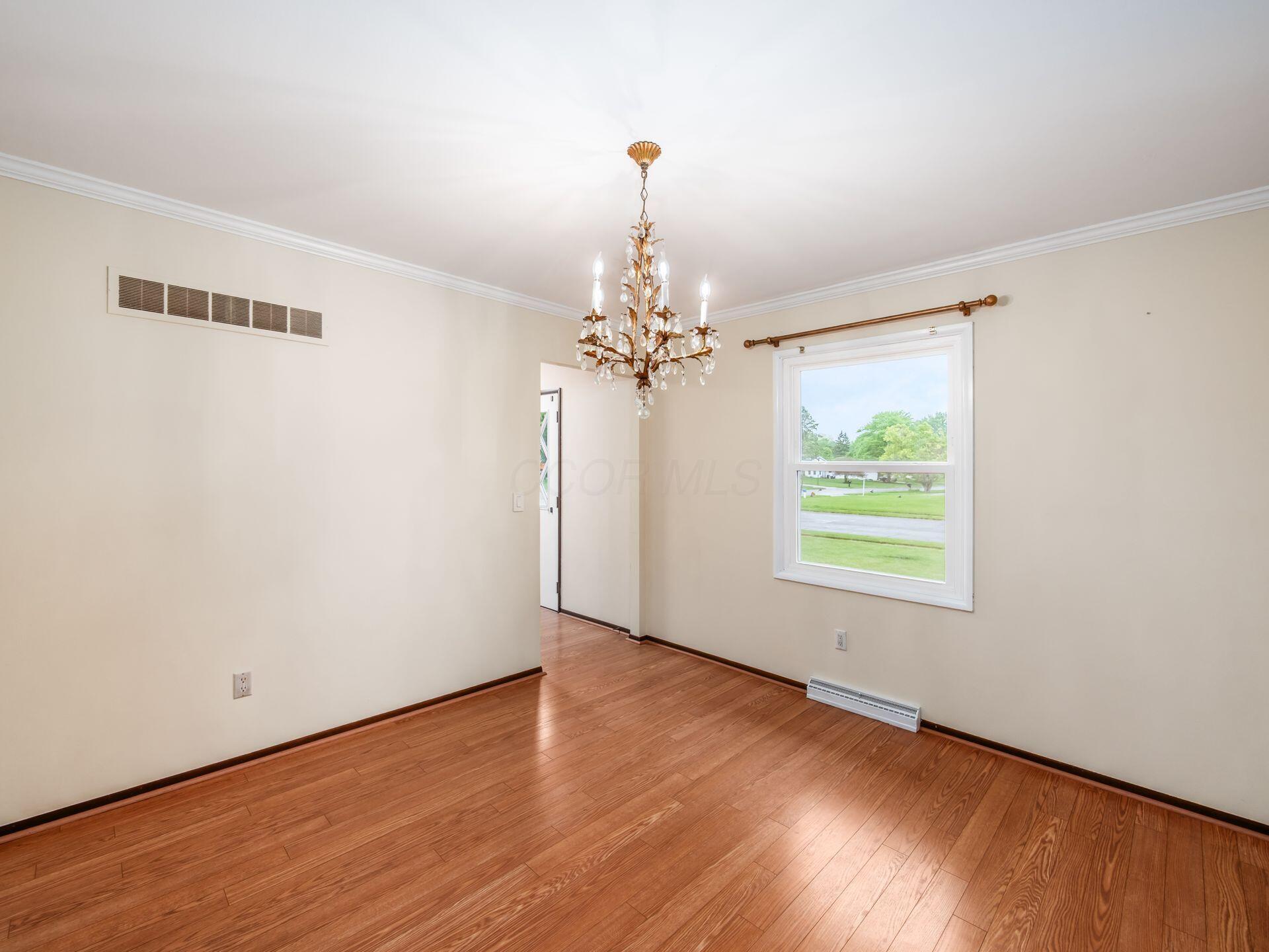 985 Amboise Drive Property Photo 11