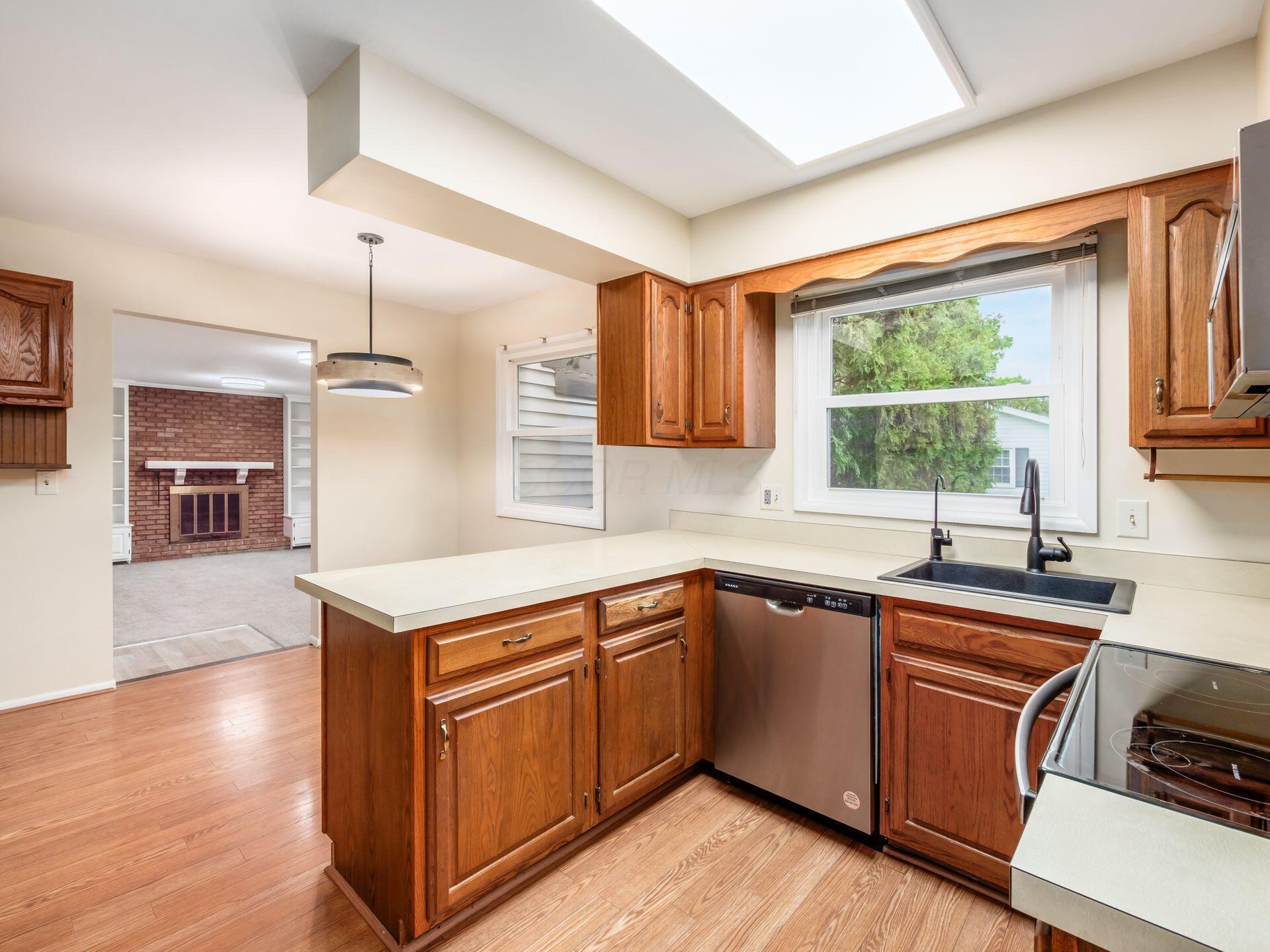 985 Amboise Drive Property Photo 14