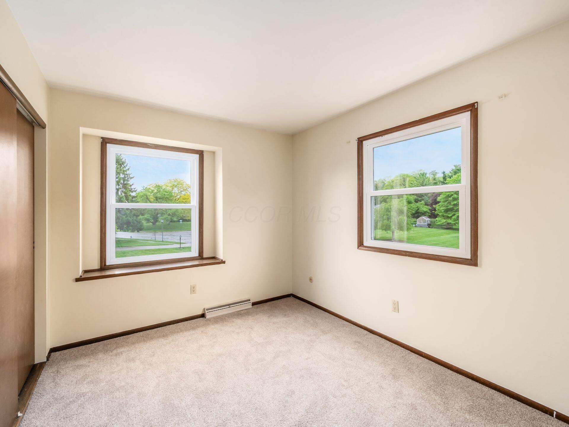 985 Amboise Drive Property Photo 22