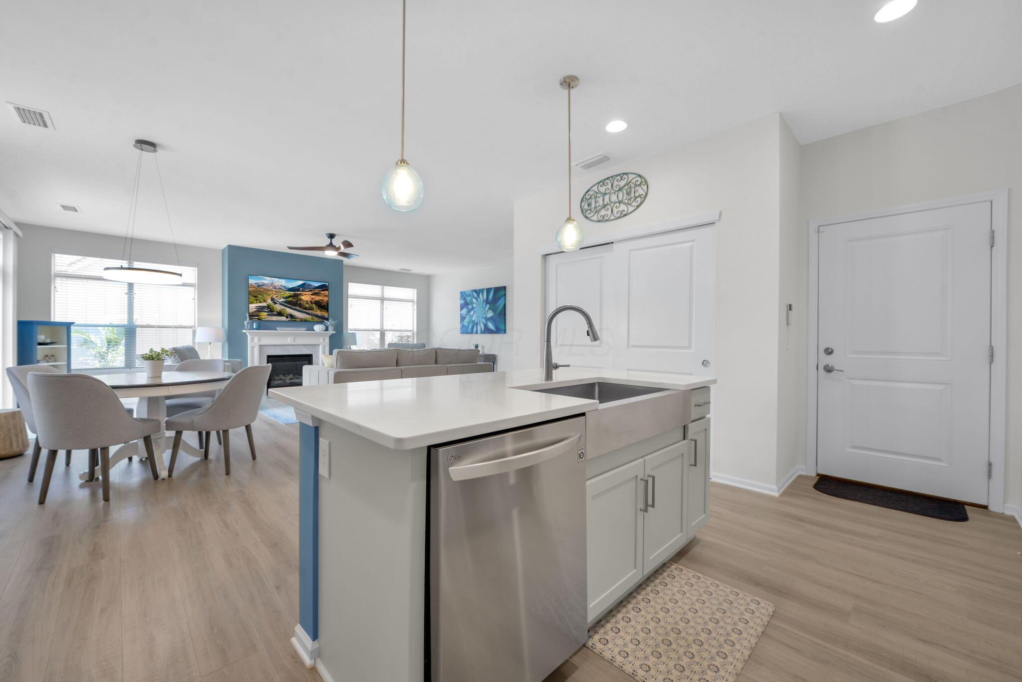 3670 Backstretch Way Property Photo 6
