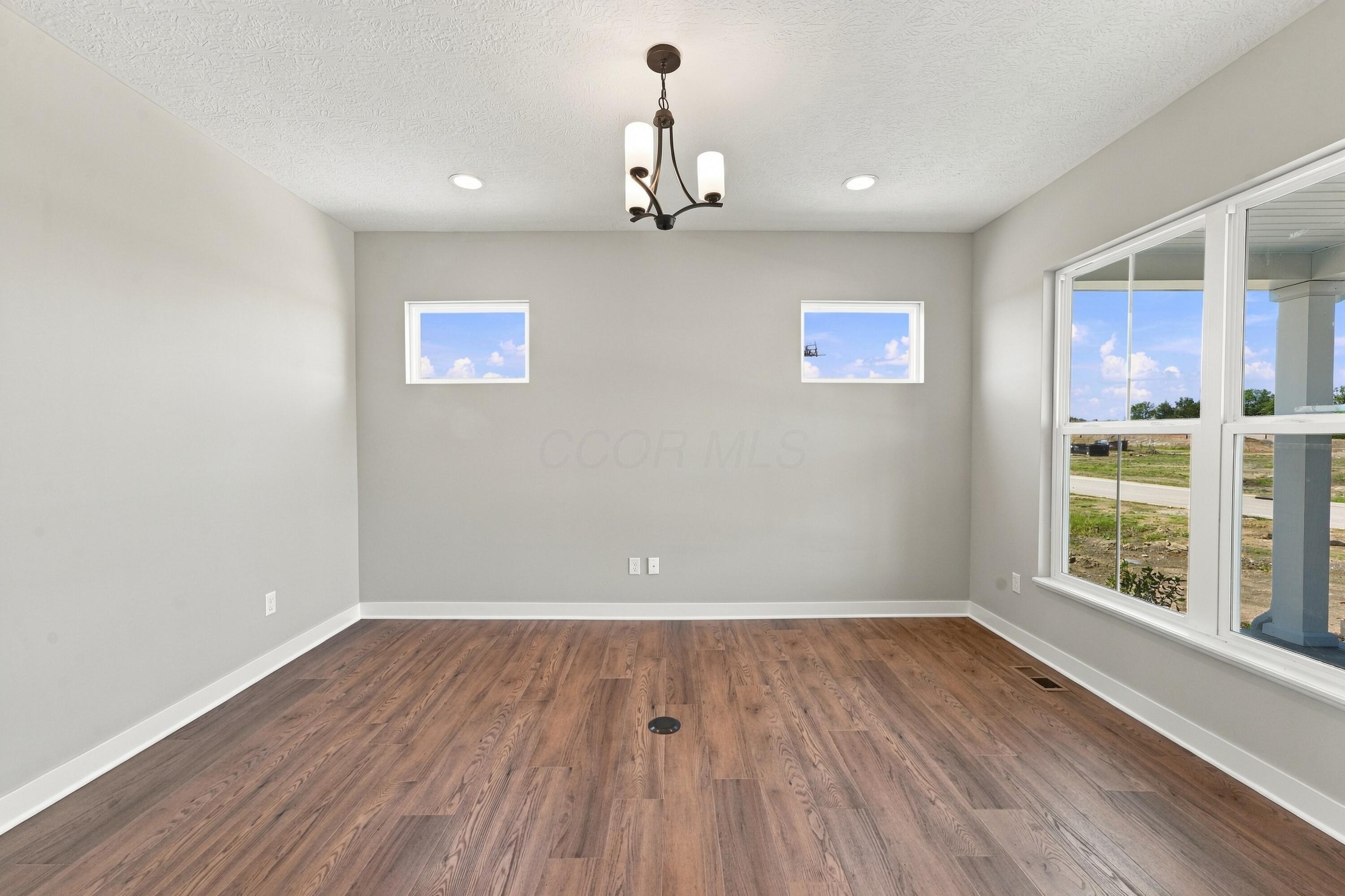 3030 Brian Way Property Photo 11