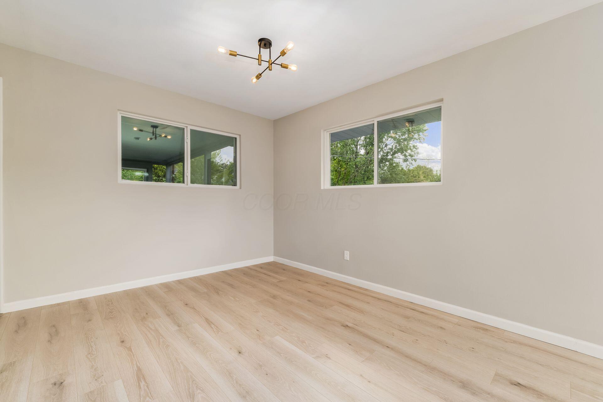 2906 Ashby Road Property Photo 13
