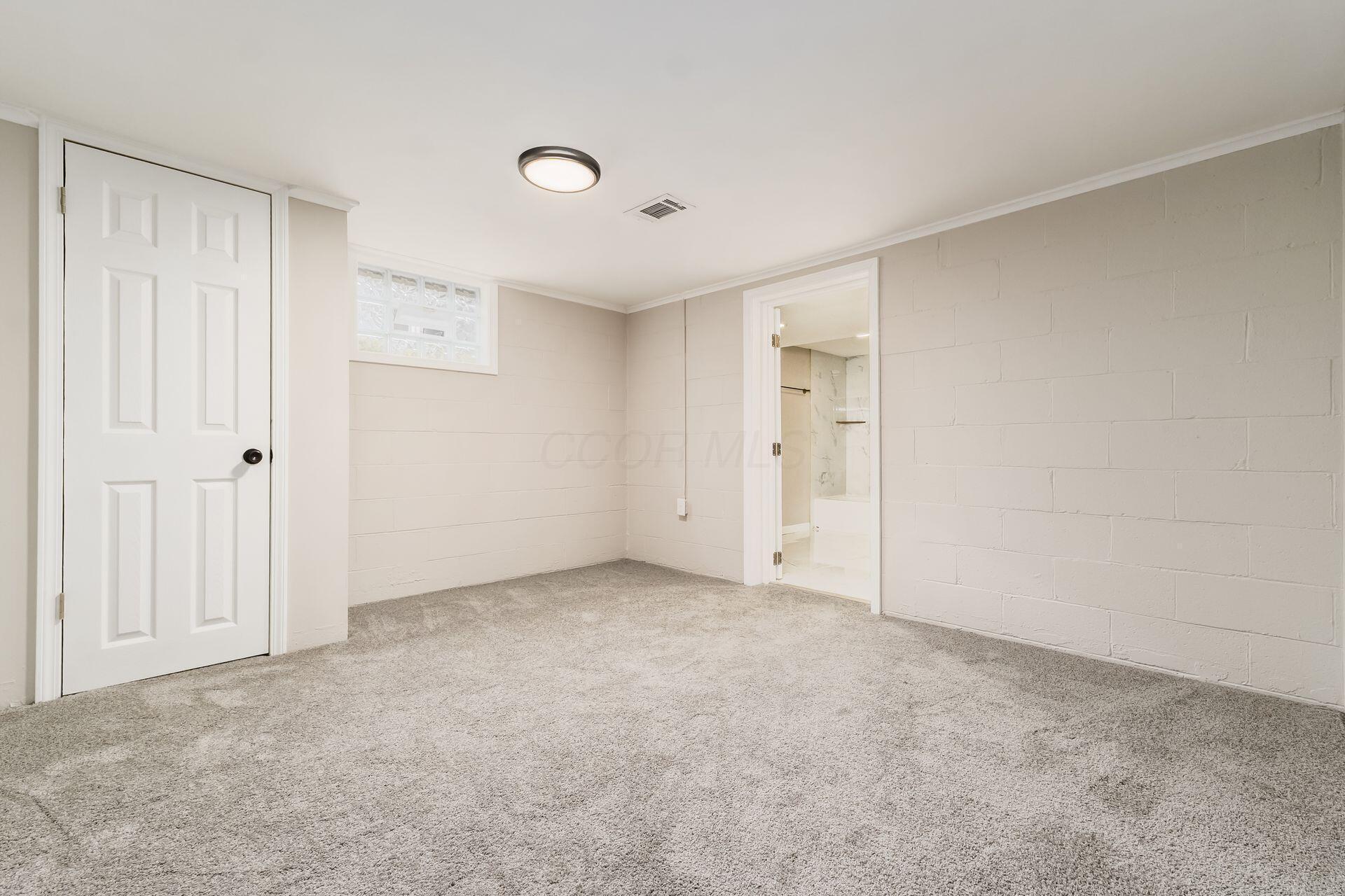 2906 Ashby Road Property Photo 33