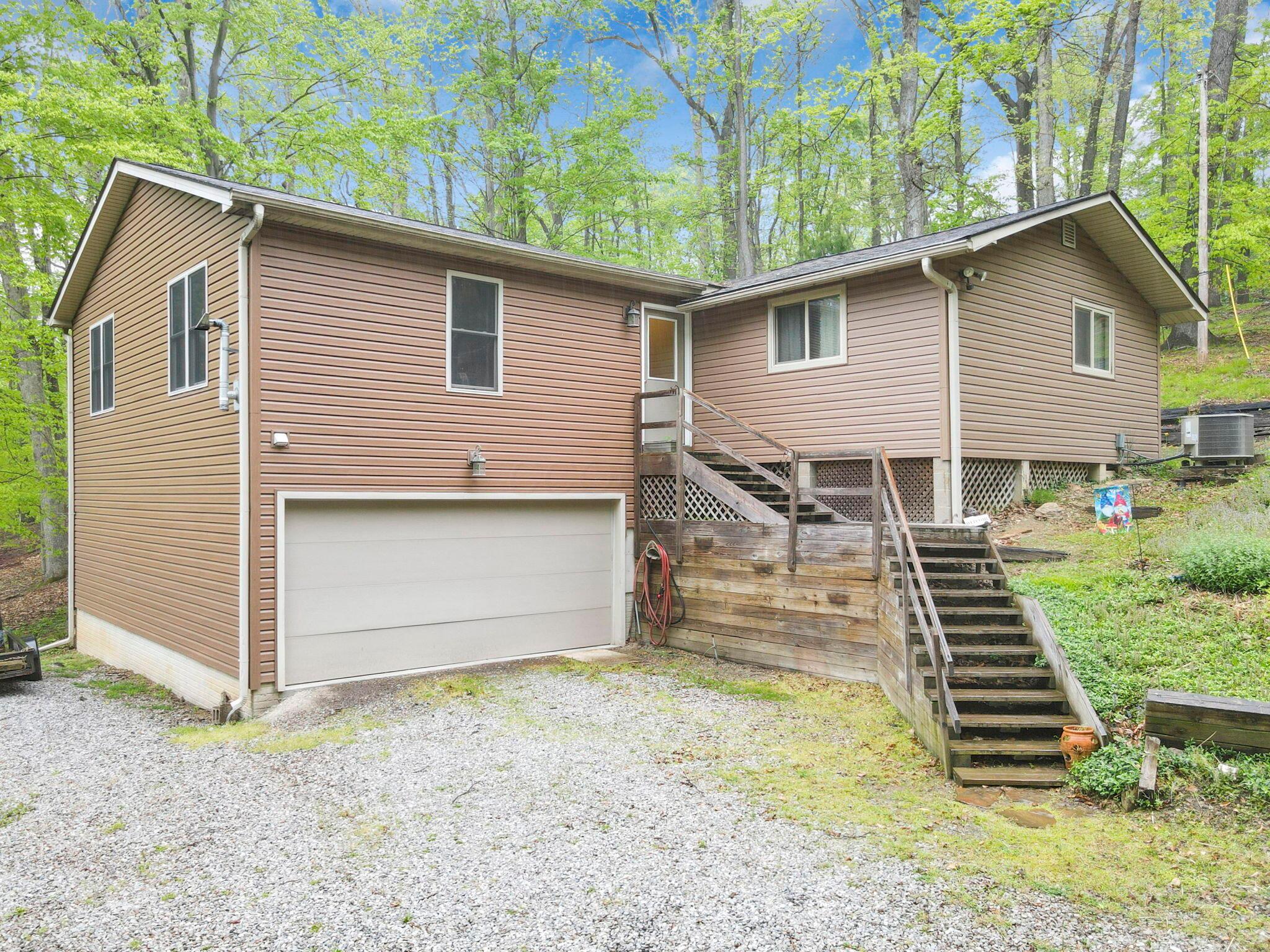 36 Seneca Lane Property Photo 1