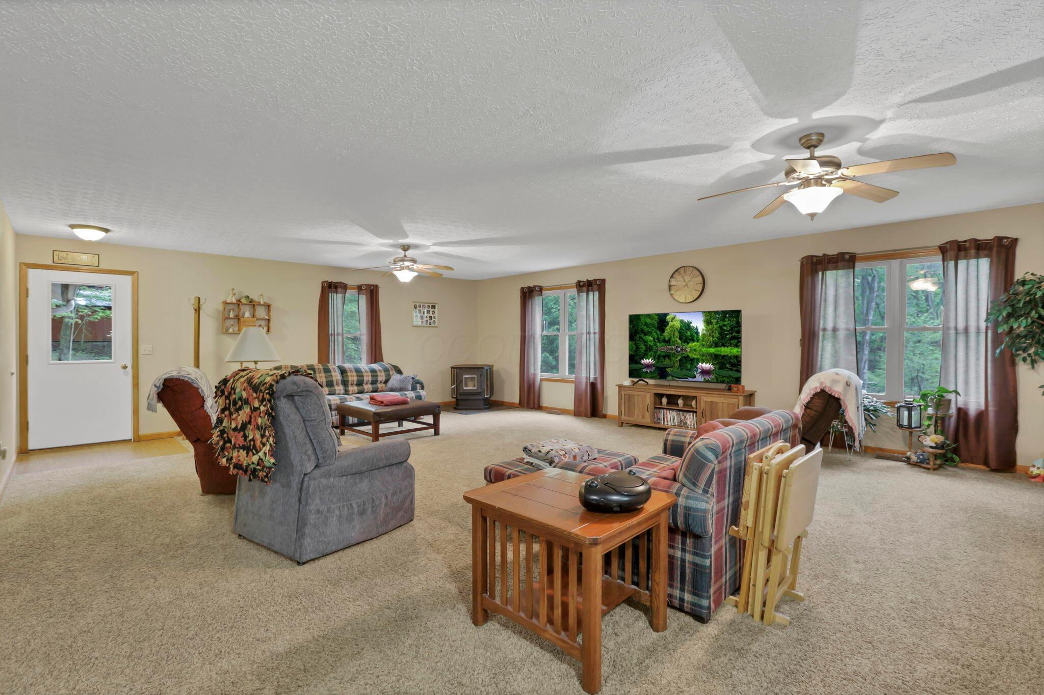 36 Seneca Lane Property Photo 10