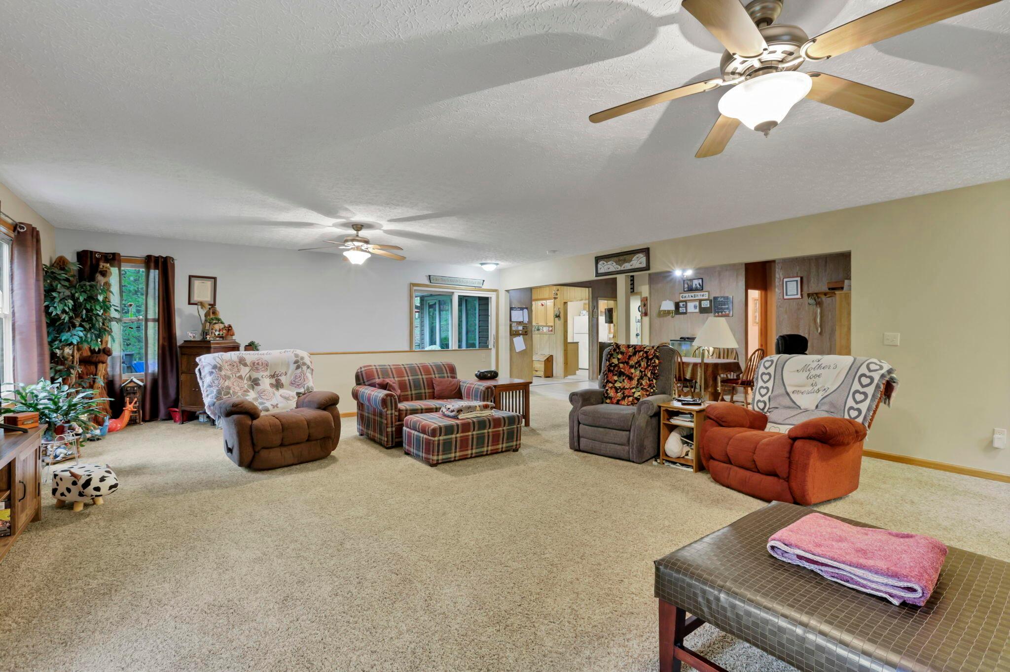 36 Seneca Lane Property Photo 13