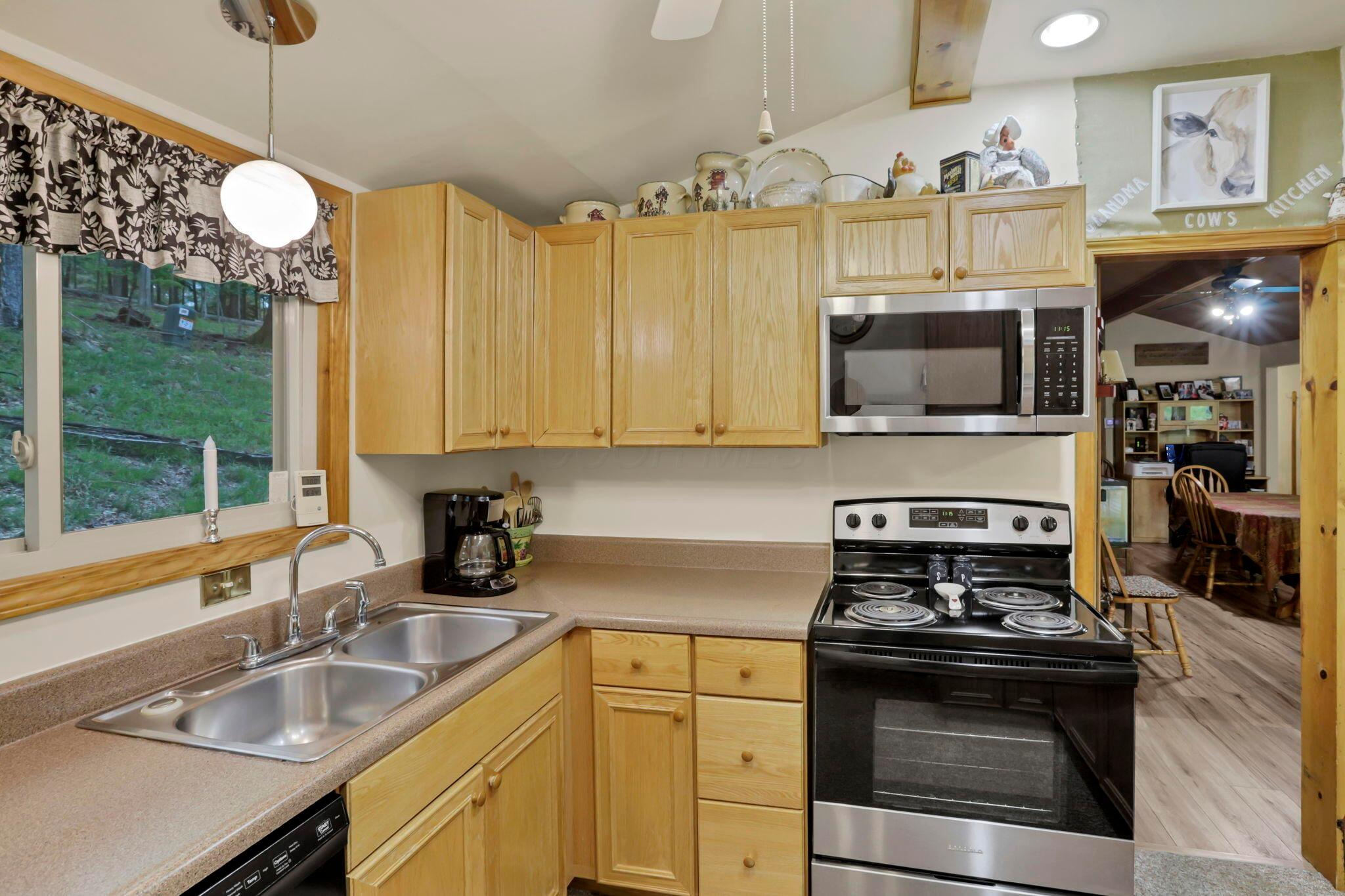 36 Seneca Lane Property Photo 15