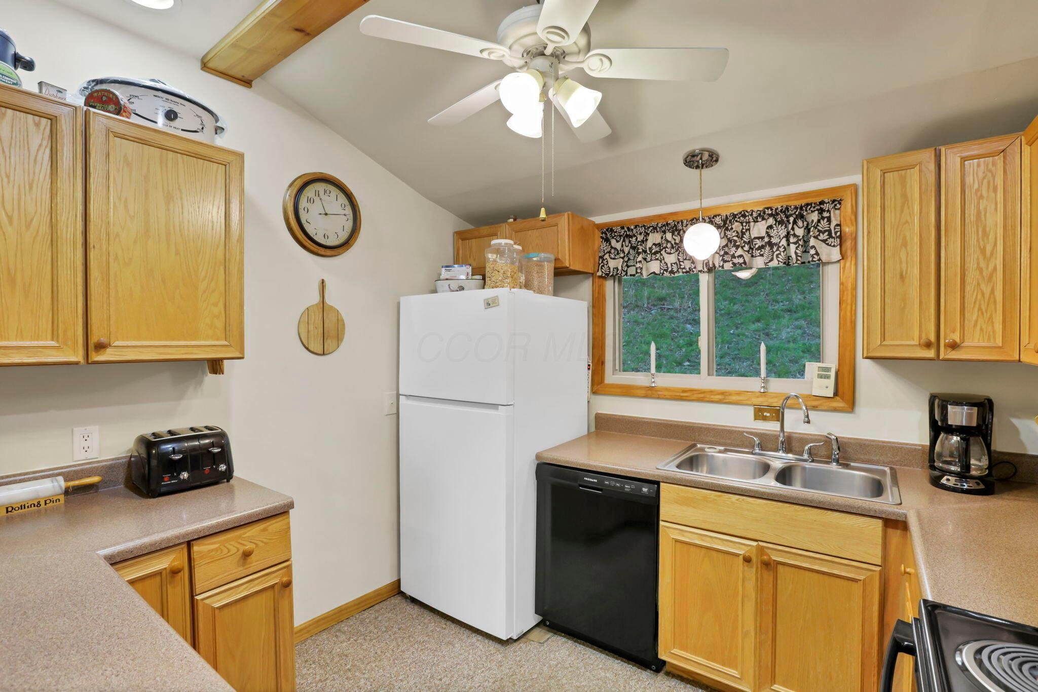 36 Seneca Lane Property Photo 16