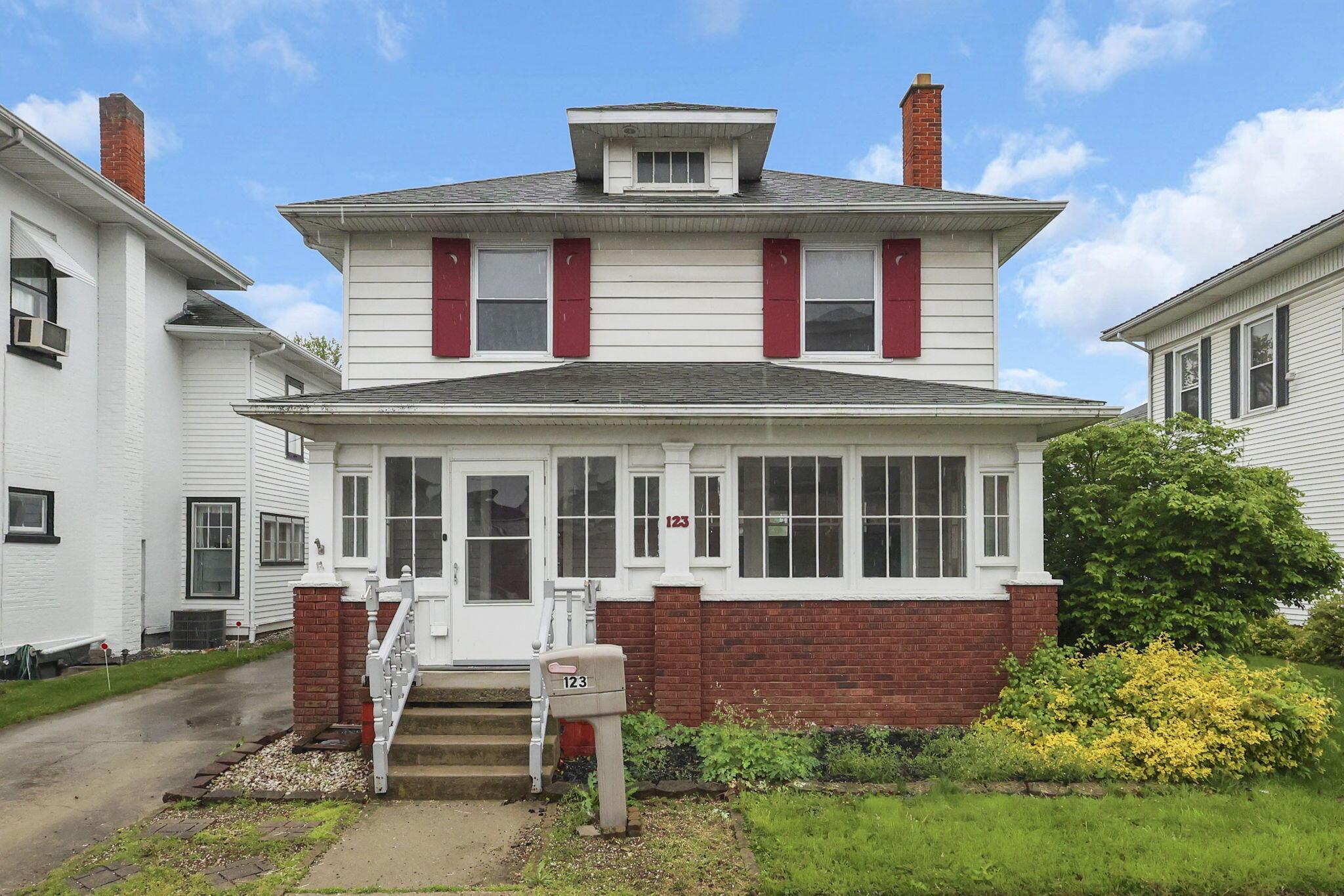 123 E Johnson Street Property Photo 1