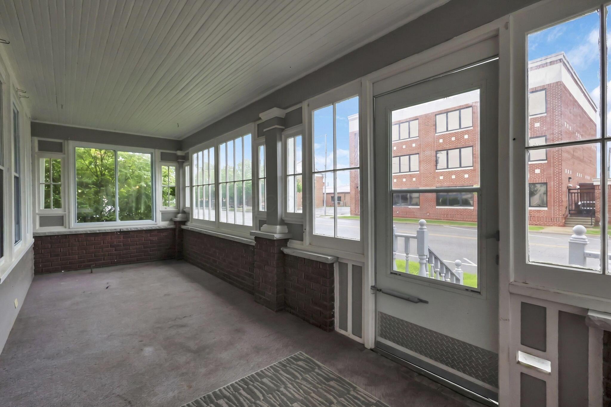 123 E Johnson Street Property Photo 9