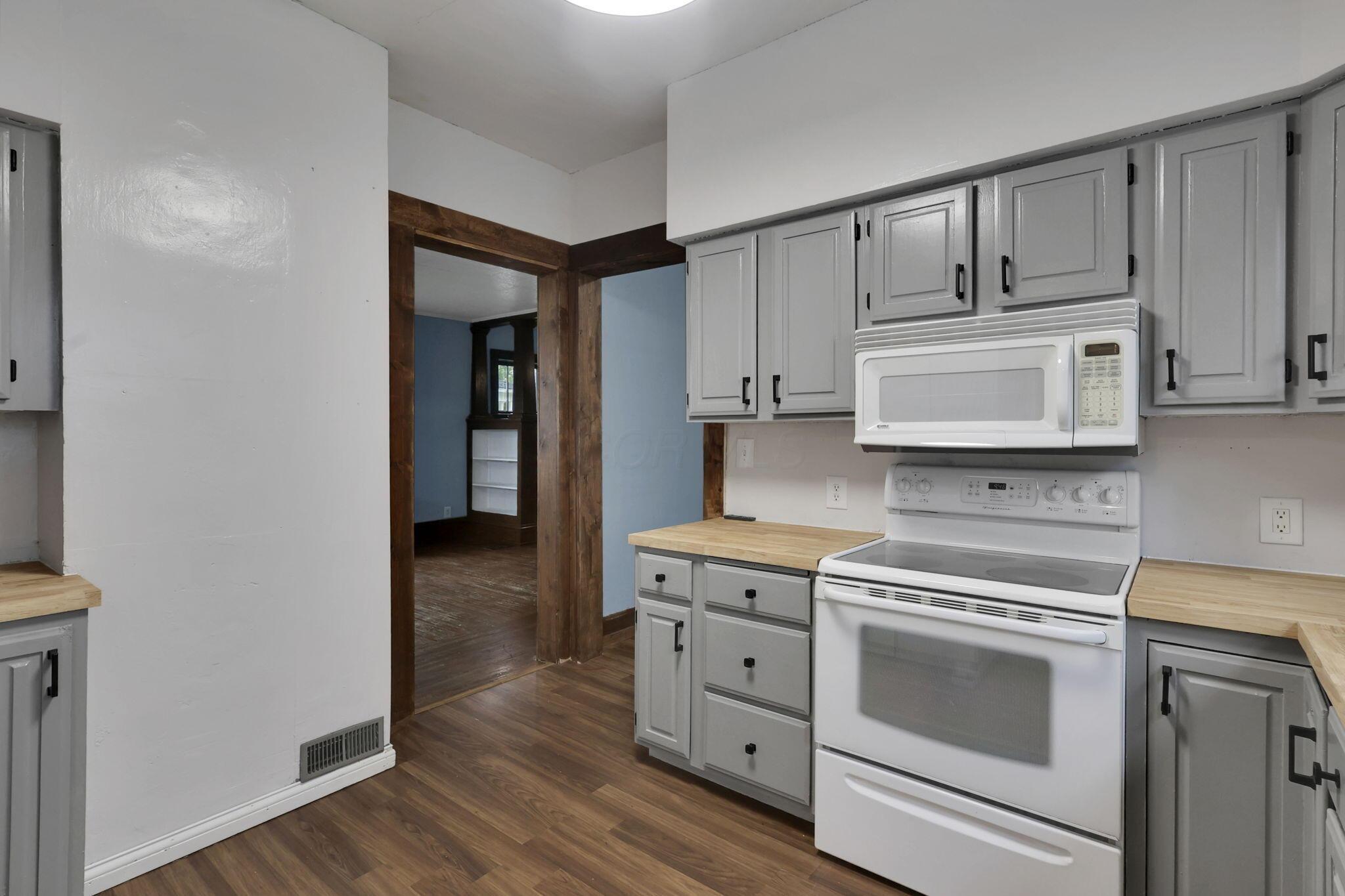 123 E Johnson Street Property Photo 27