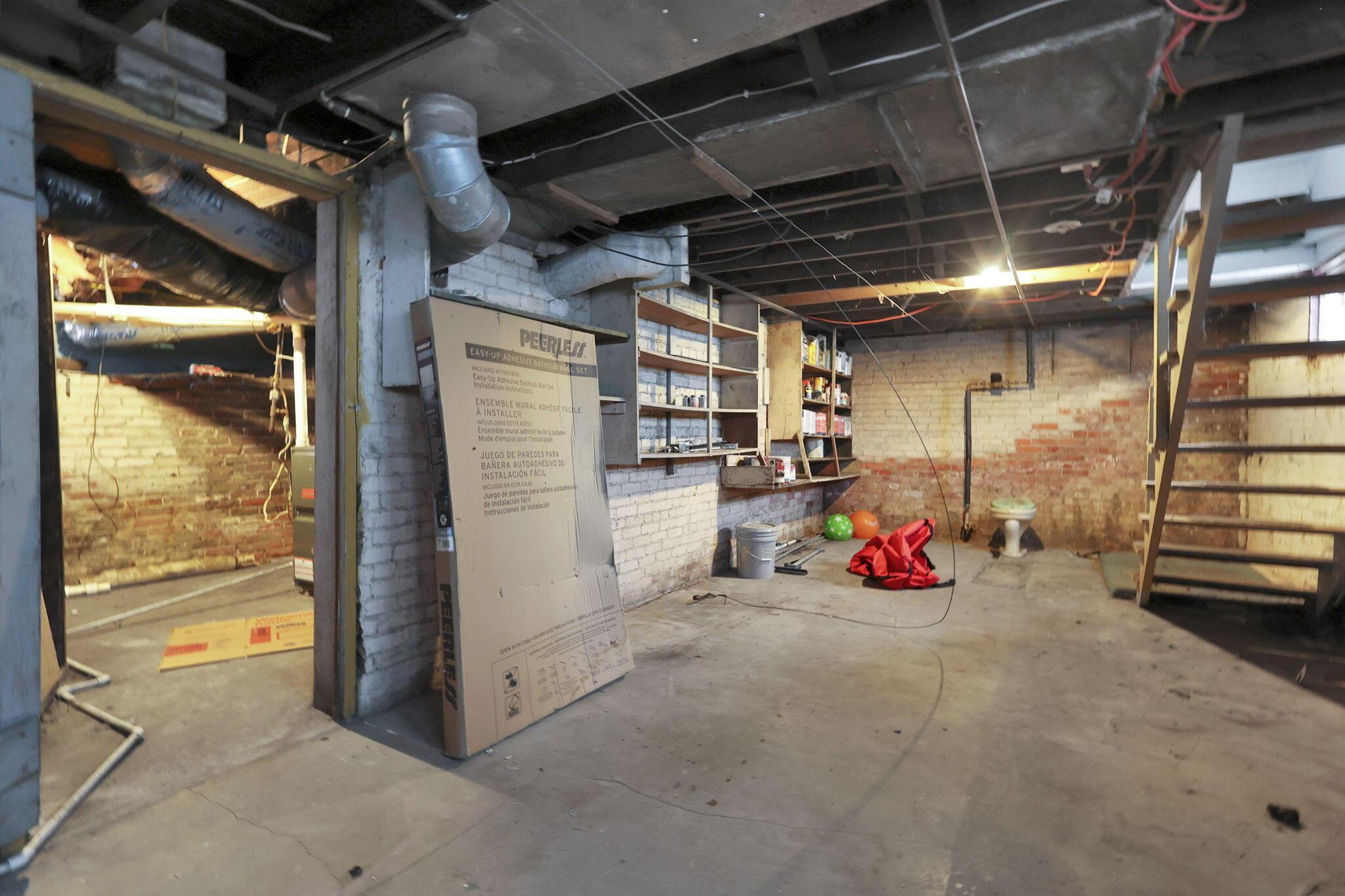 123 E Johnson Street Property Photo 47