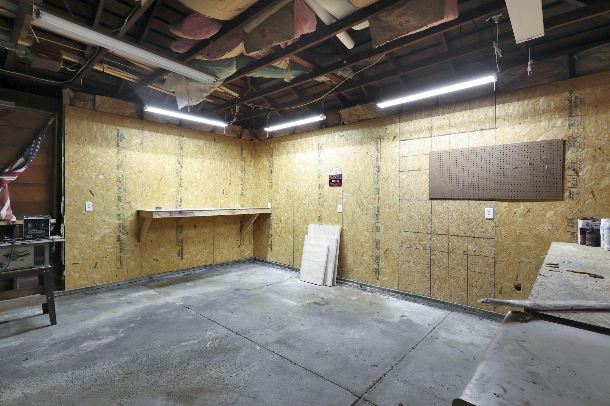 123 E Johnson Street Property Photo 48