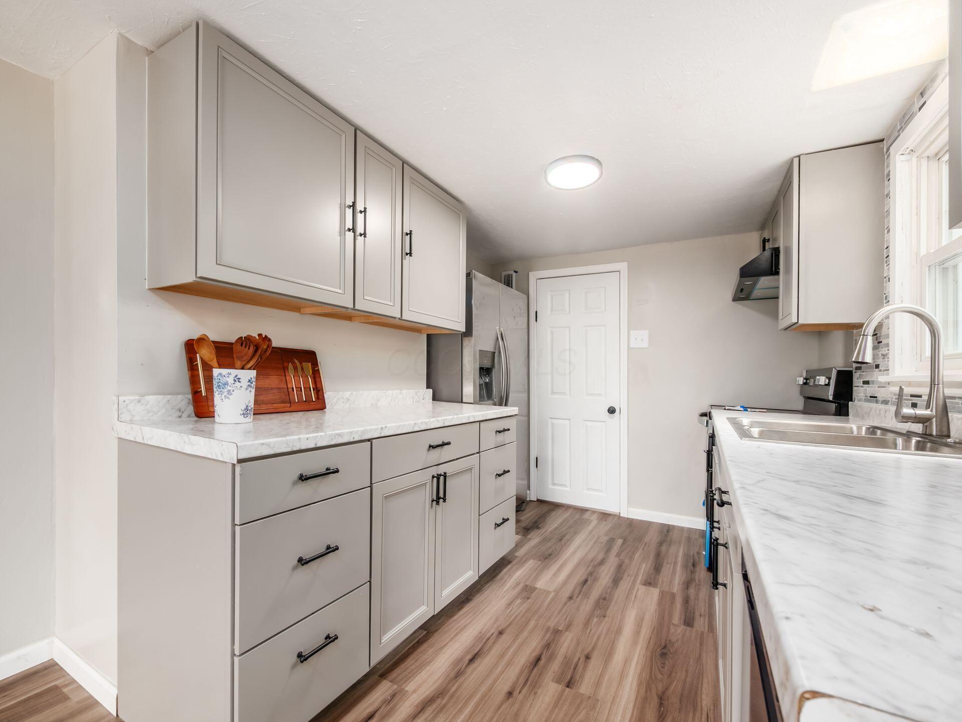2471 Sunbury Road Property Photo 14