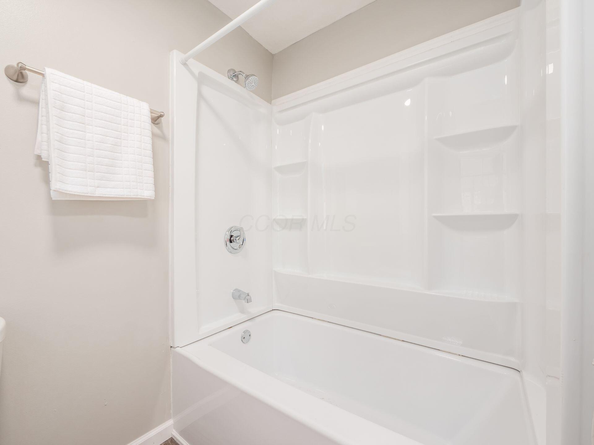 2471 Sunbury Road Property Photo 28
