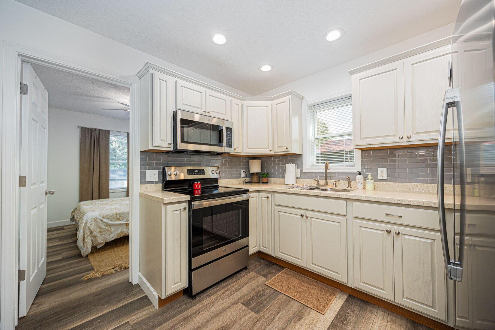 5 Rosebraugh Circle E Property Photo 14