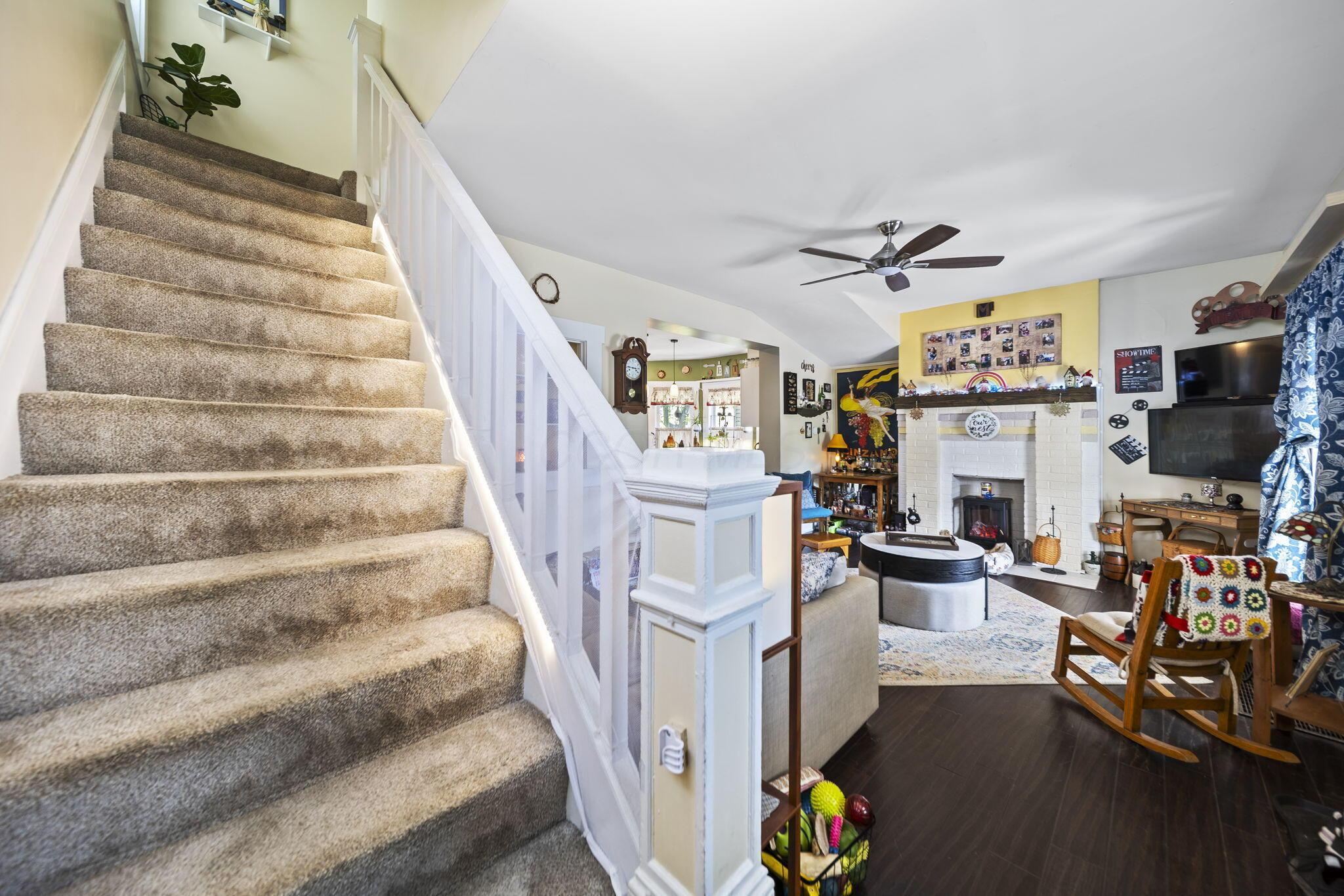 1040 S Champion Avenue Property Photo 33
