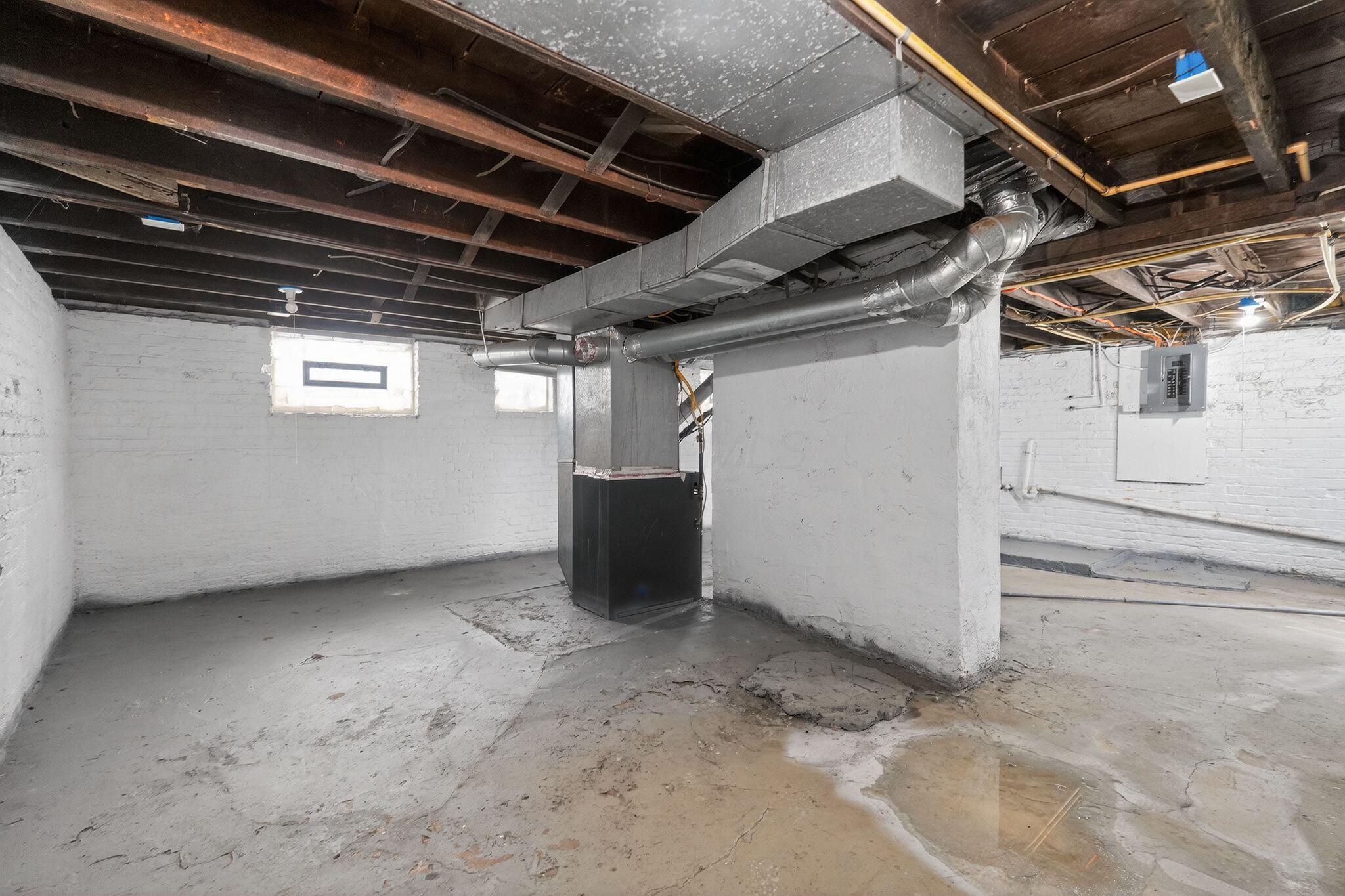 212 N Ogden Avenue Property Photo 29