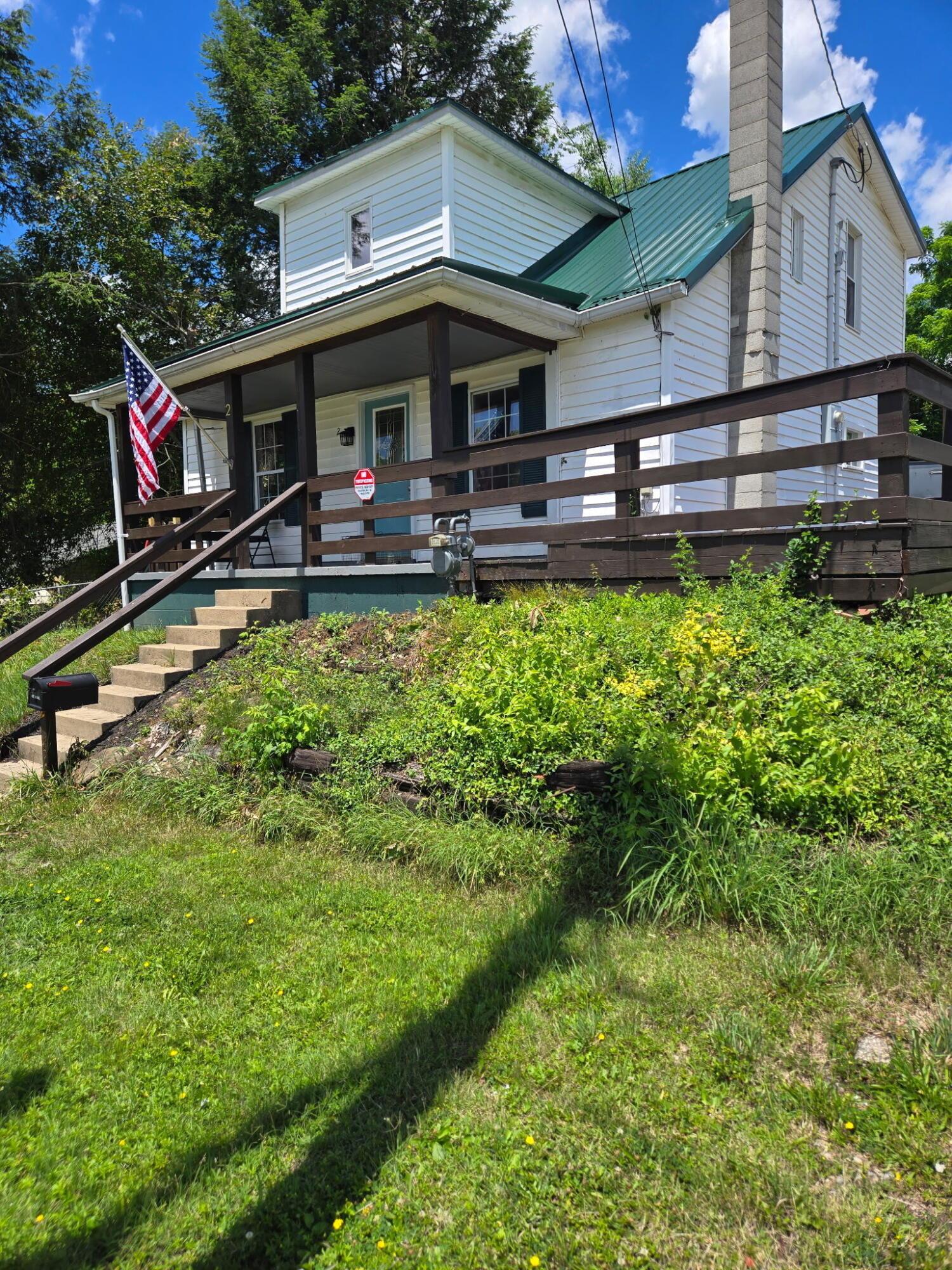 2 E Vine Street Property Photo 1