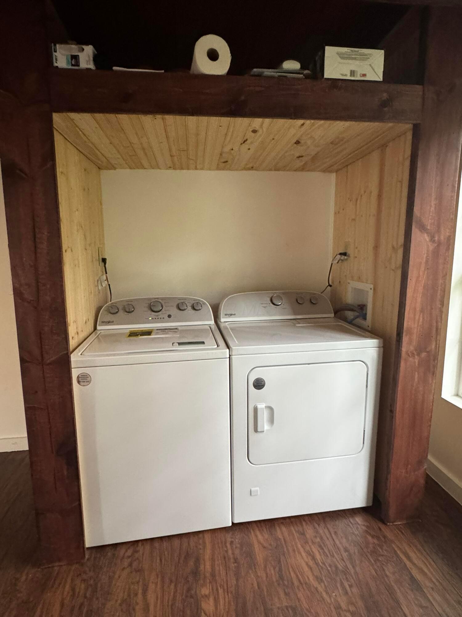 2 E Vine Street Property Photo 12