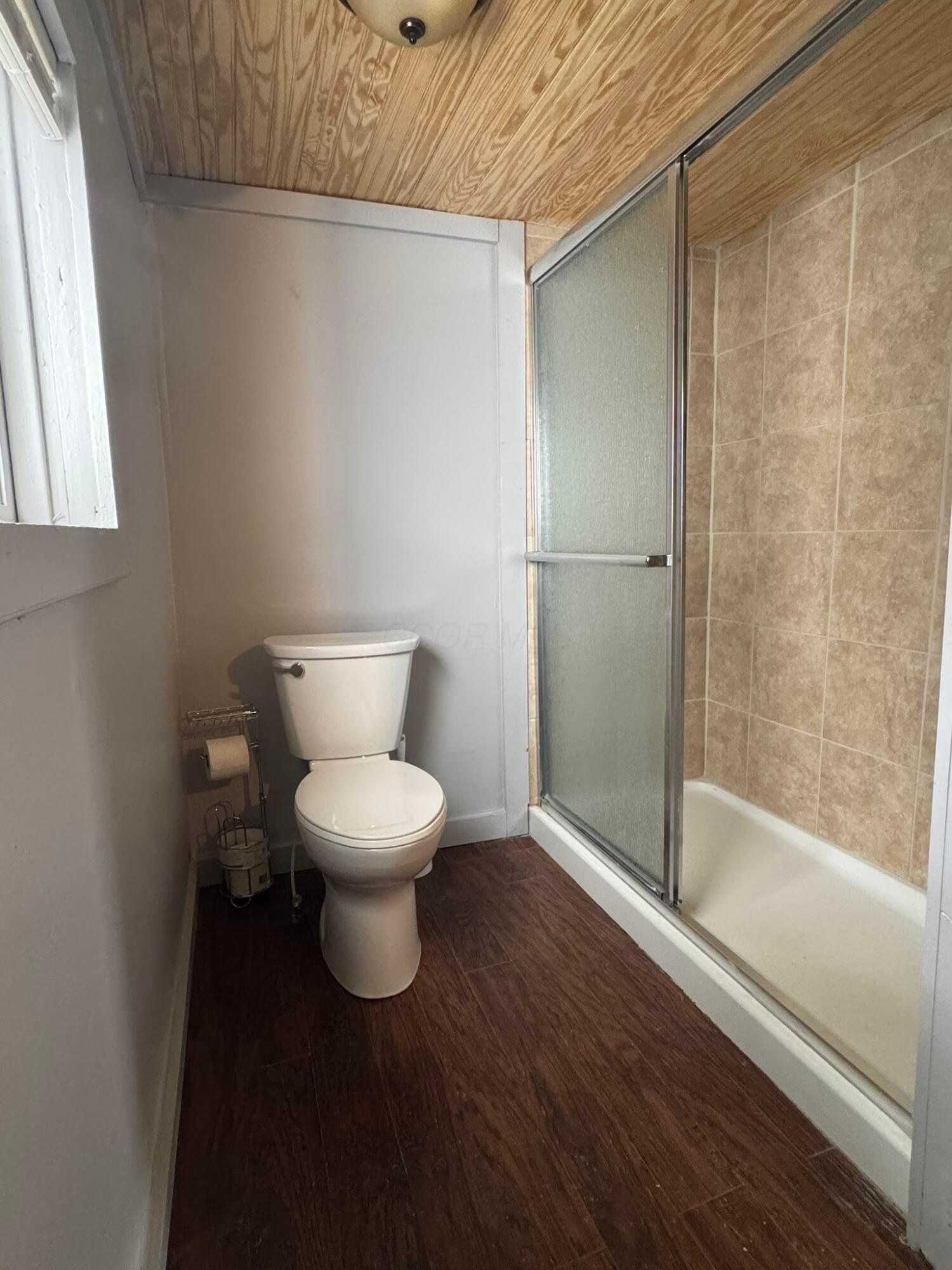 2 E Vine Street Property Photo 13