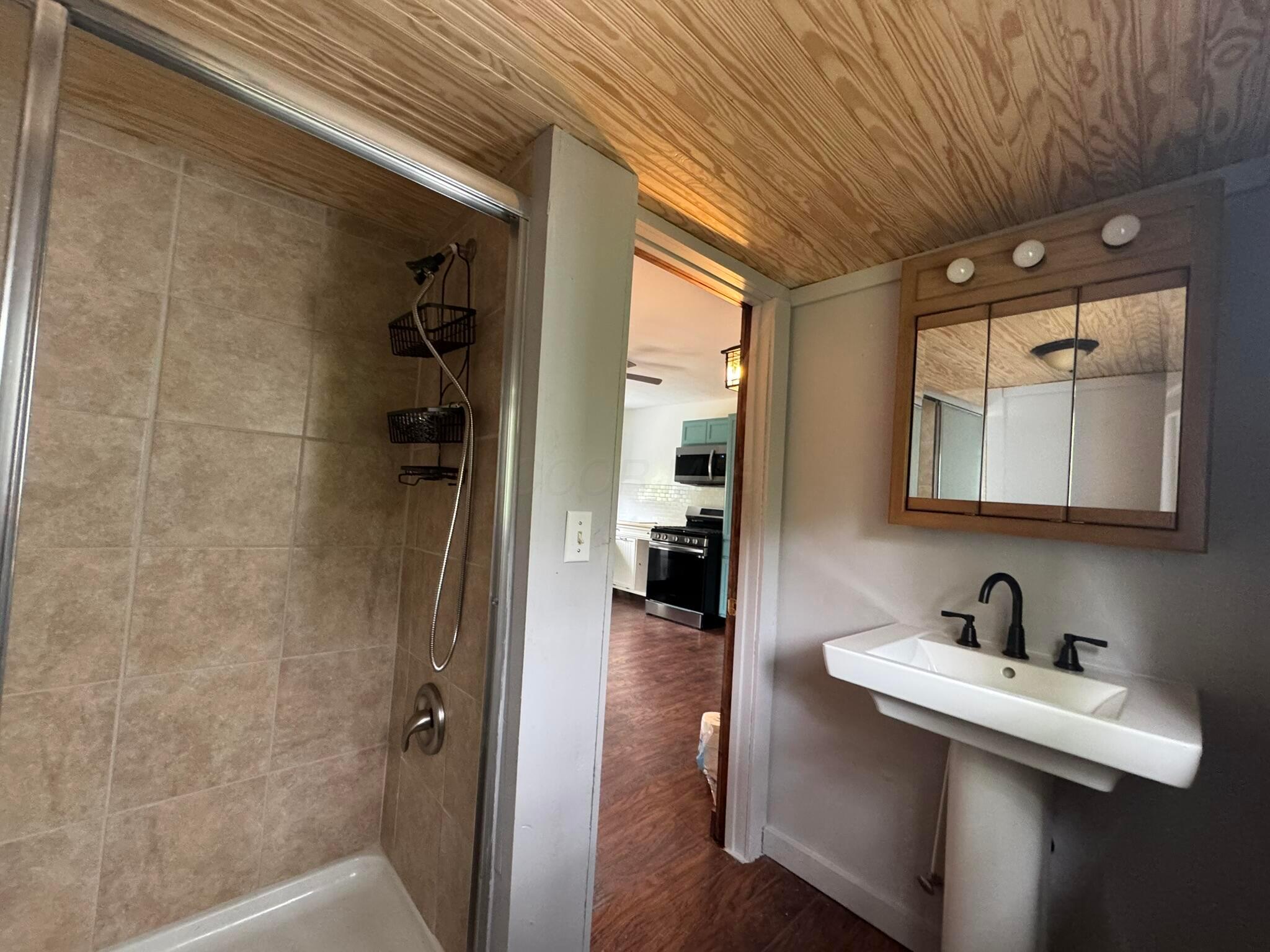2 E Vine Street Property Photo 14