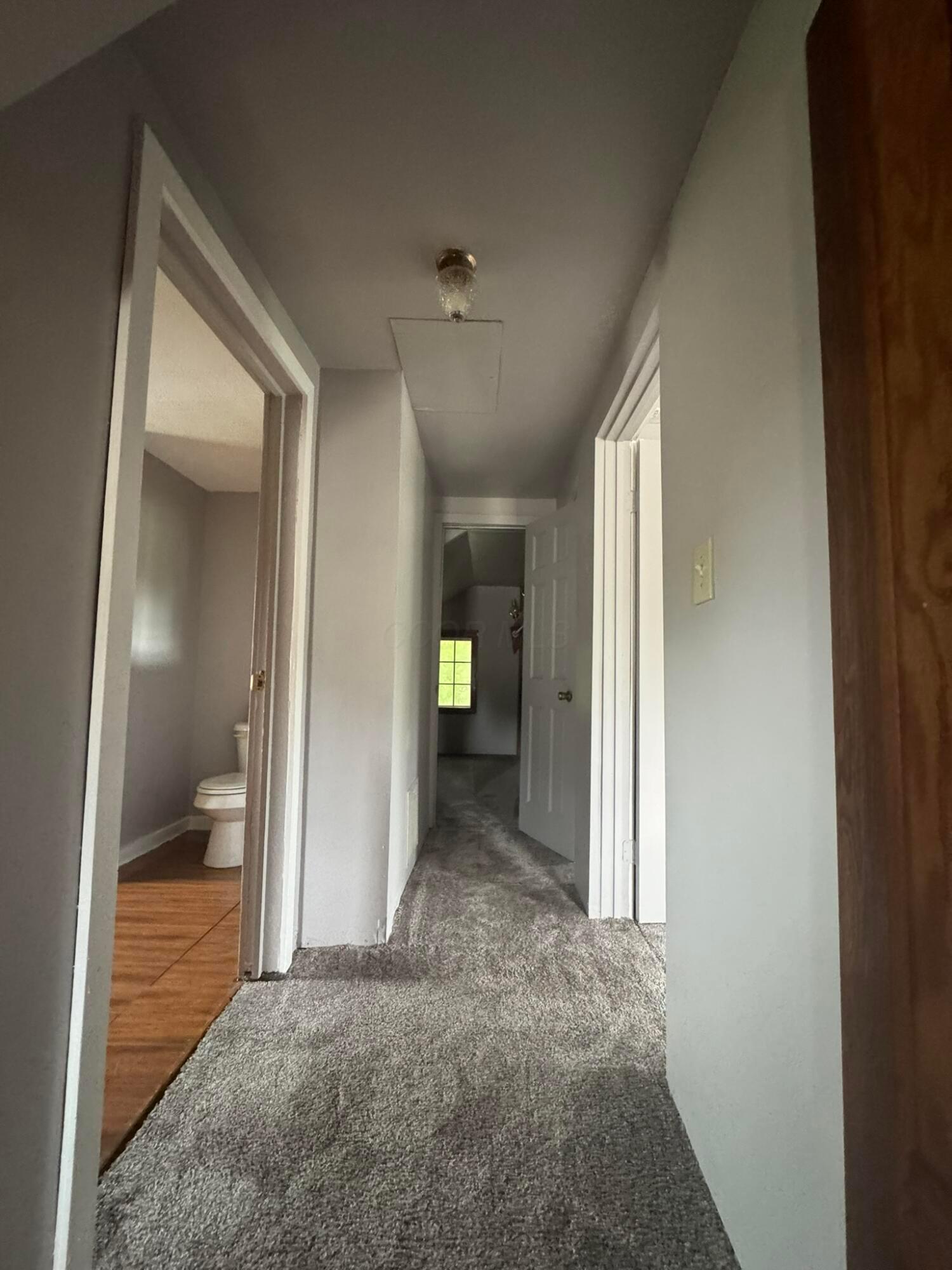 2 E Vine Street Property Photo 15