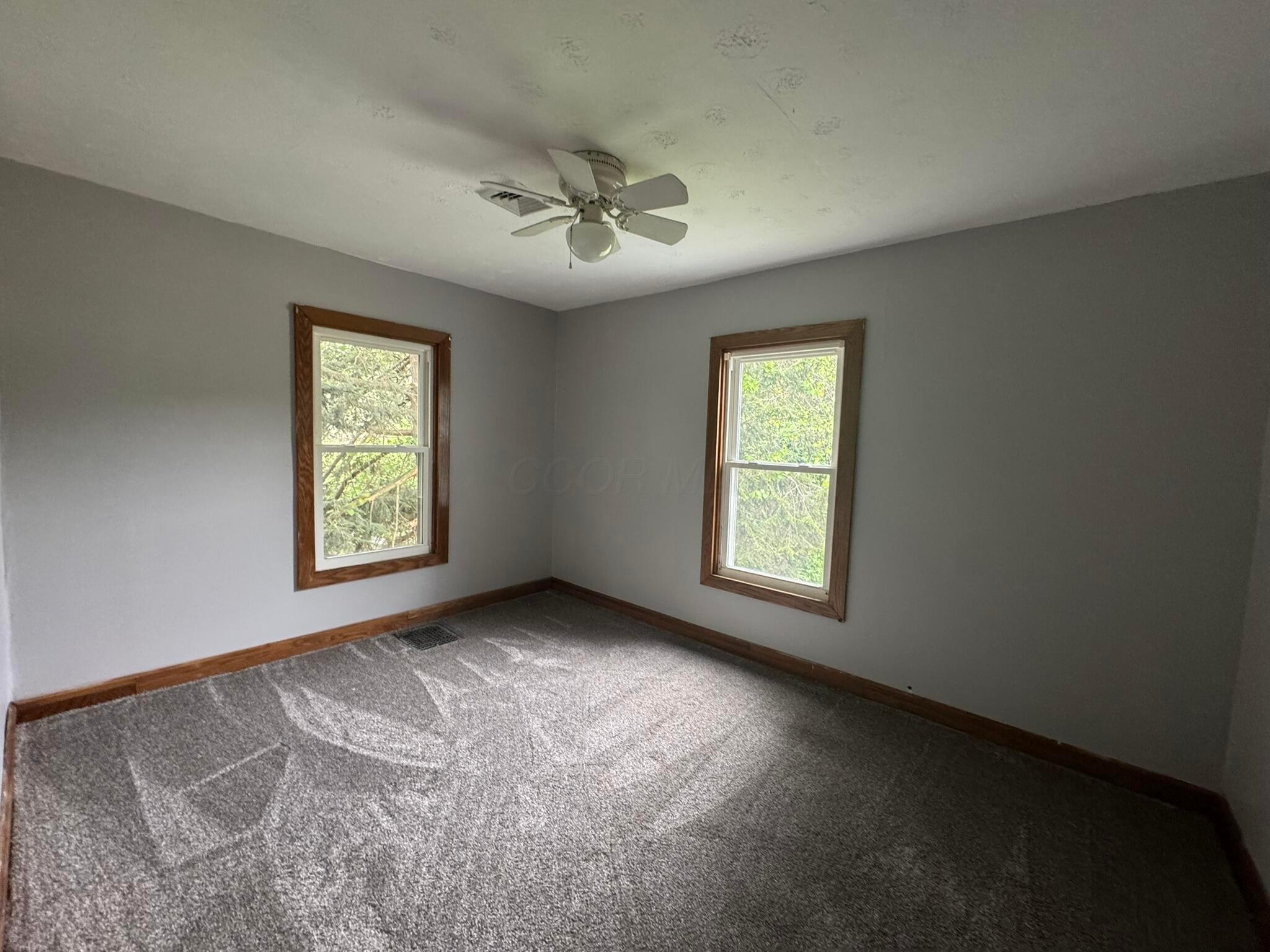 2 E Vine Street Property Photo 17