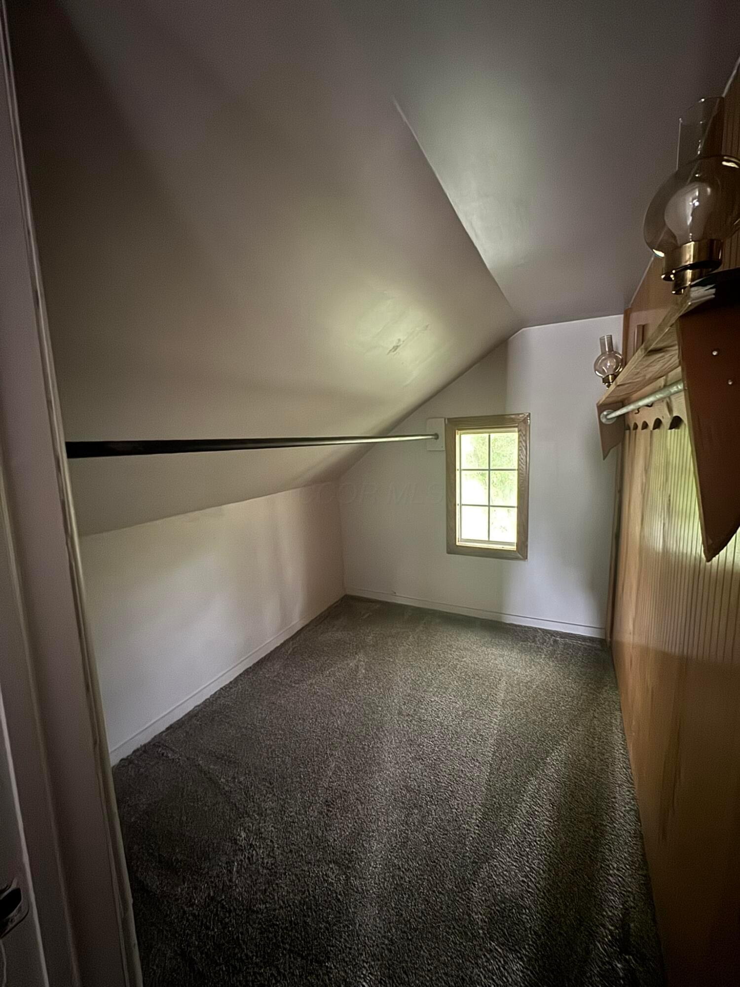 2 E Vine Street Property Photo 18