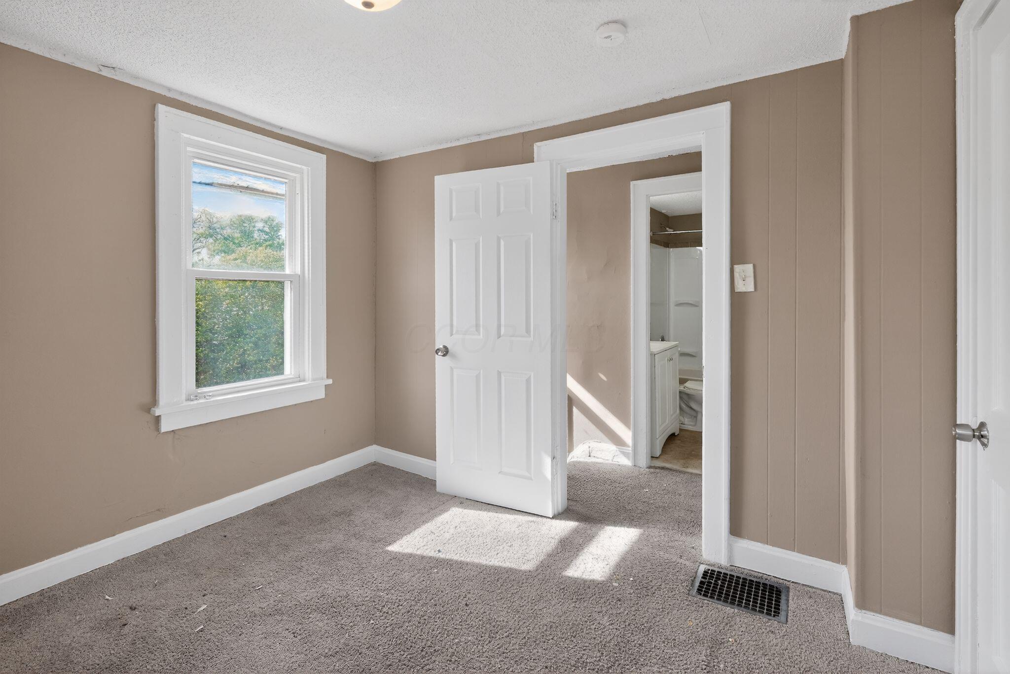 663 Racine Avenue Property Photo 24