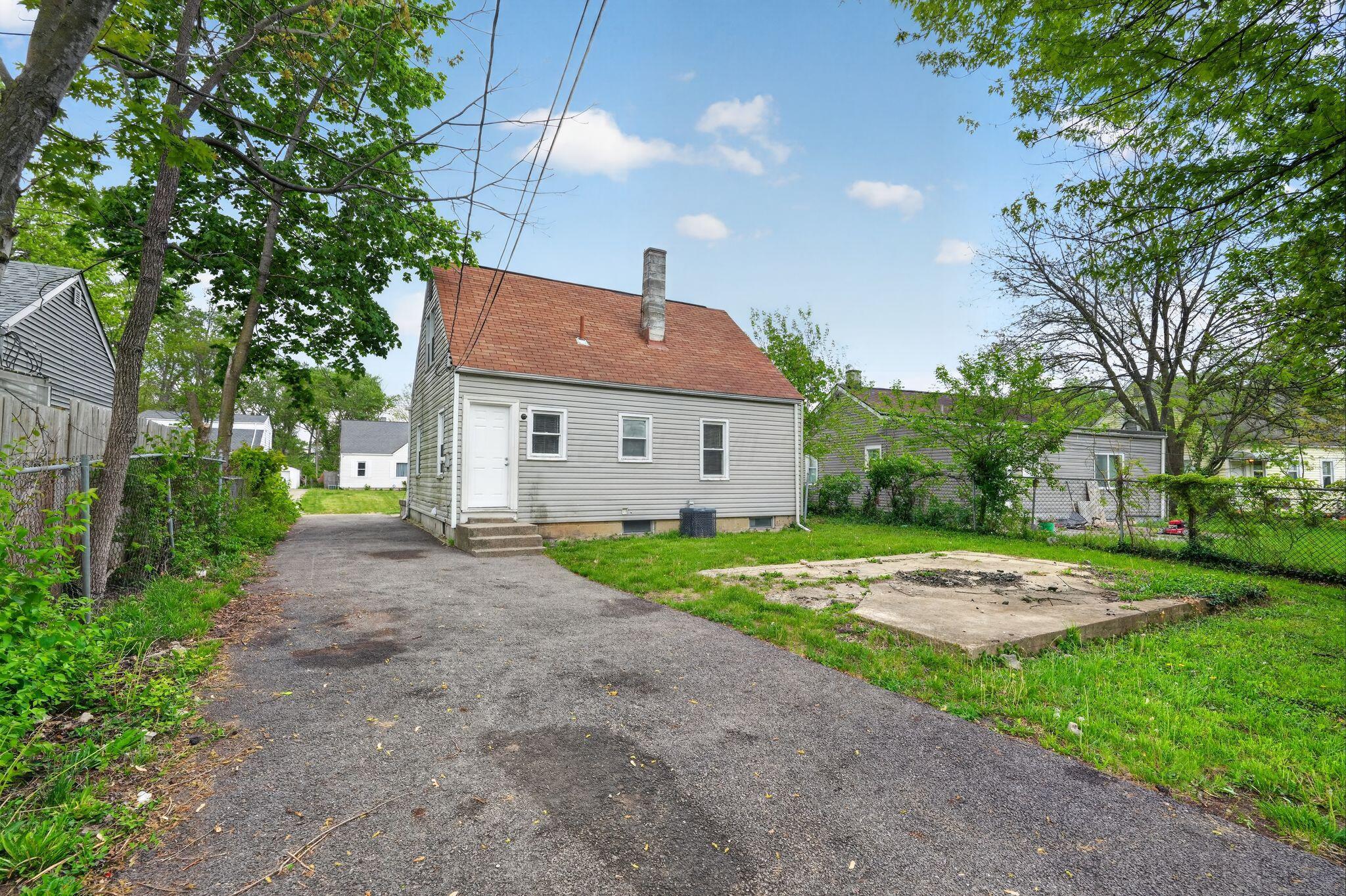 2181 Middlehurst Drive Property Photo 4