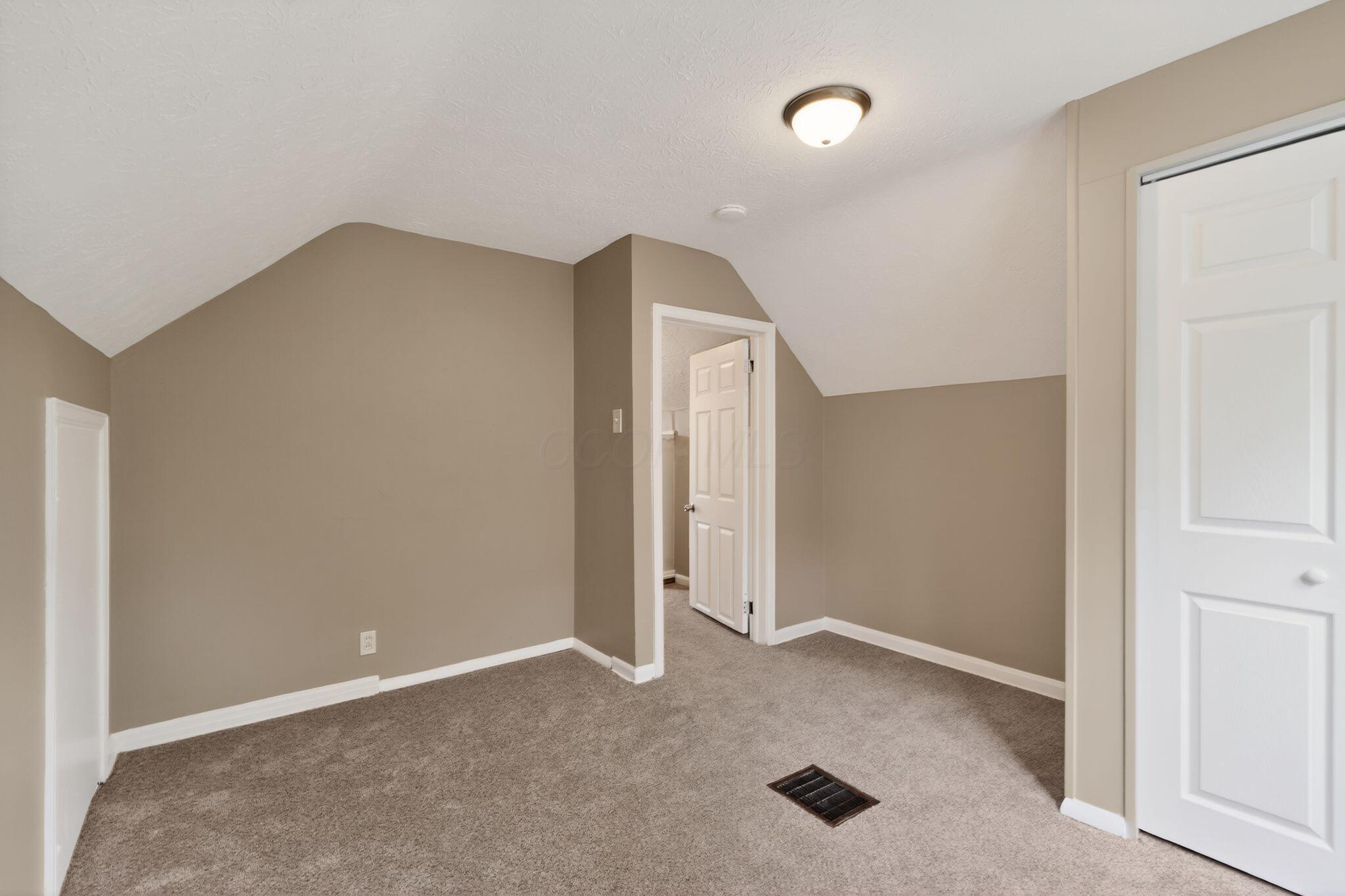 2181 Middlehurst Drive Property Photo 26