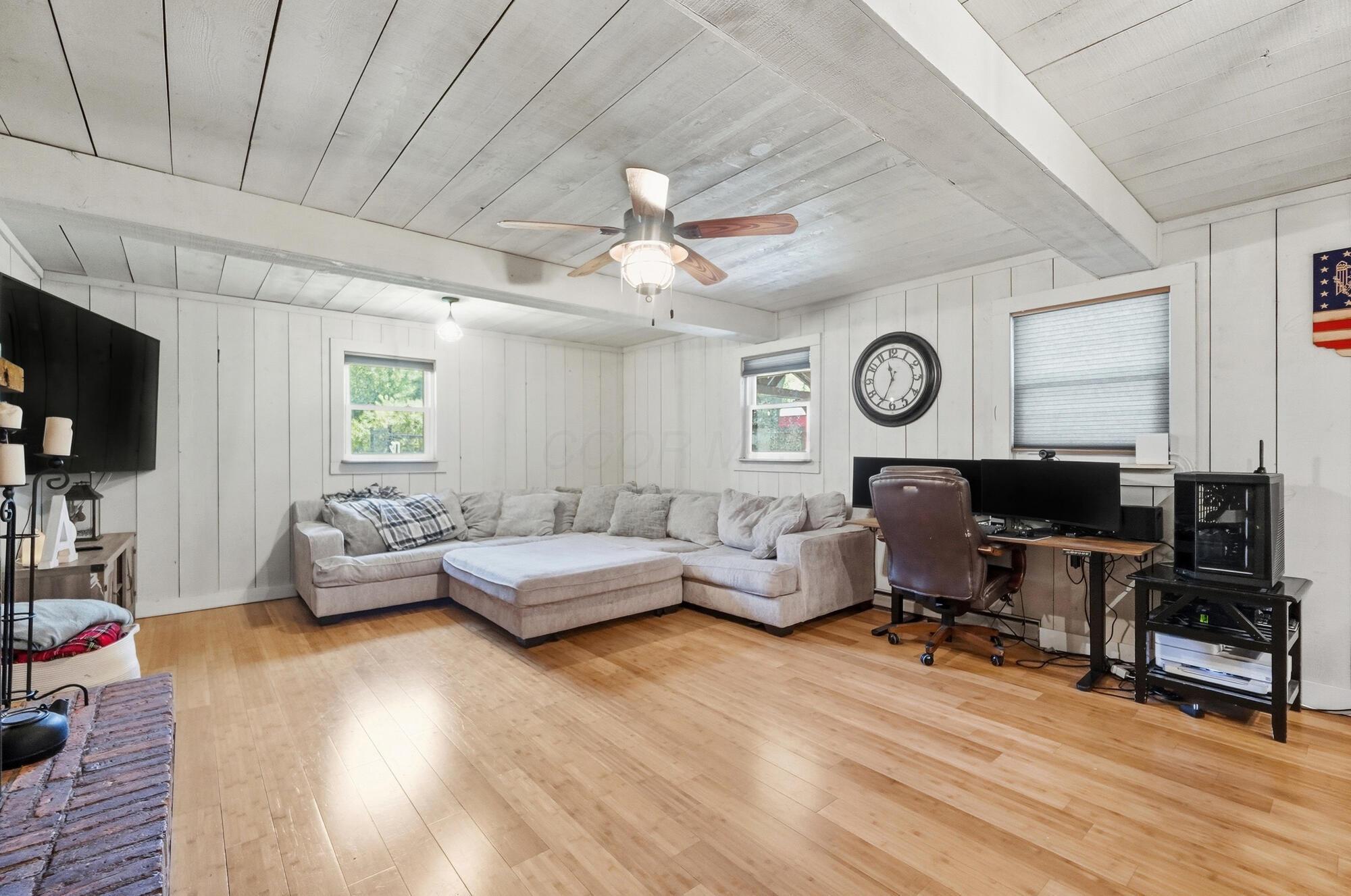 10977 Mckendree Road Property Photo 3