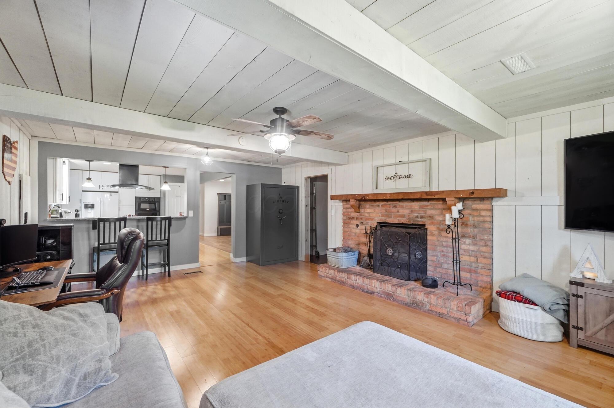 10977 Mckendree Road Property Photo 5