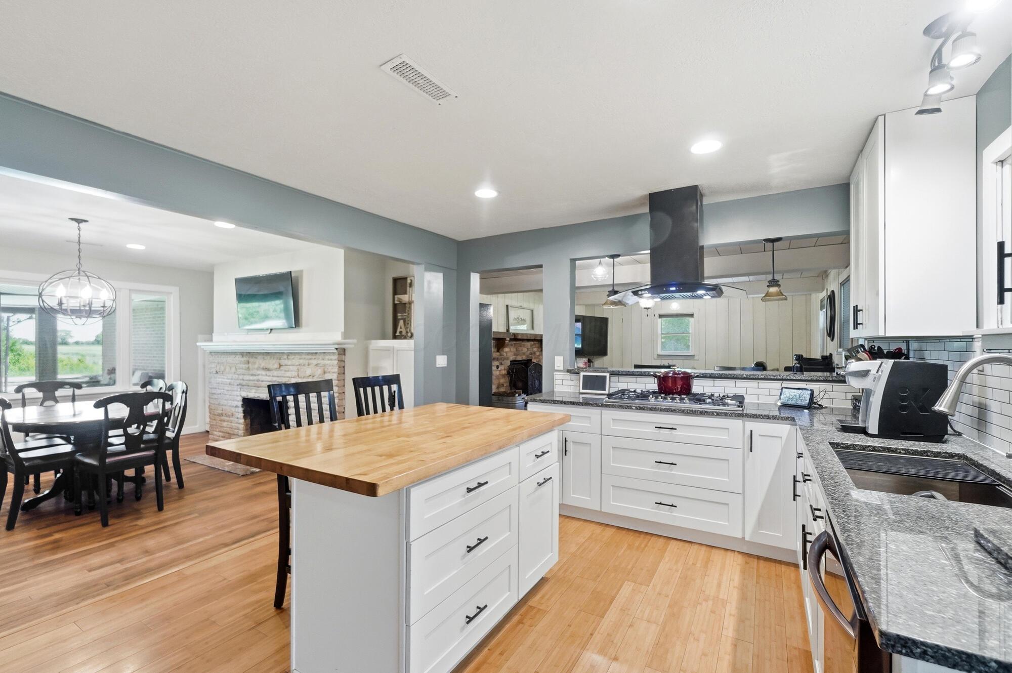 10977 Mckendree Road Property Photo 8