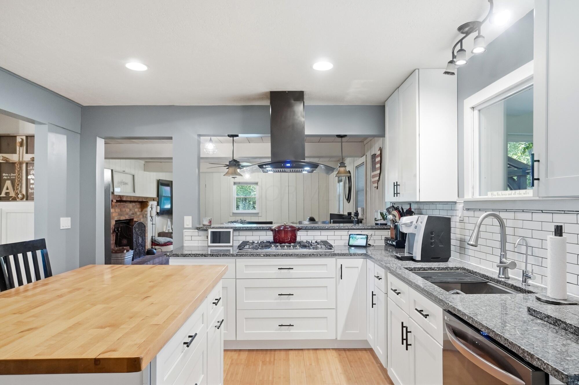 10977 Mckendree Road Property Photo 10