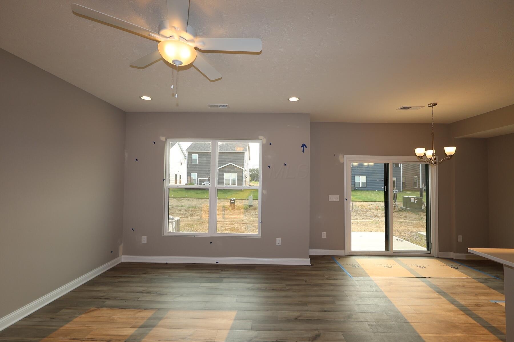 5666 Dutch Lane Property Photo 3