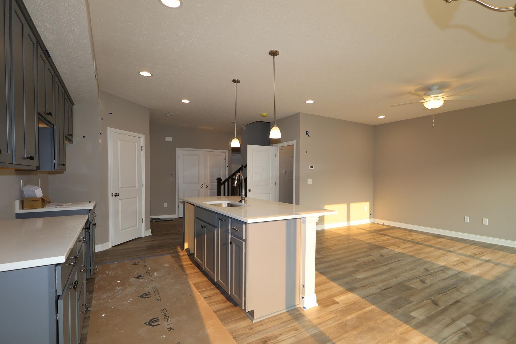 5666 Dutch Lane Property Photo 4