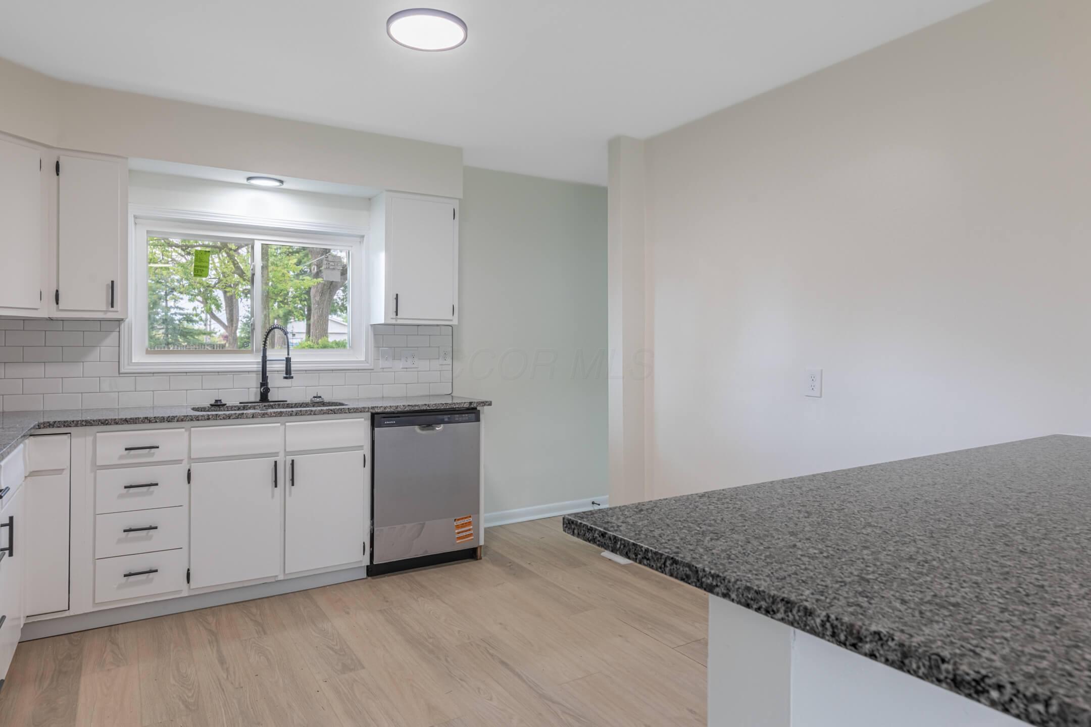 812 S Walnut Street Property Photo 6