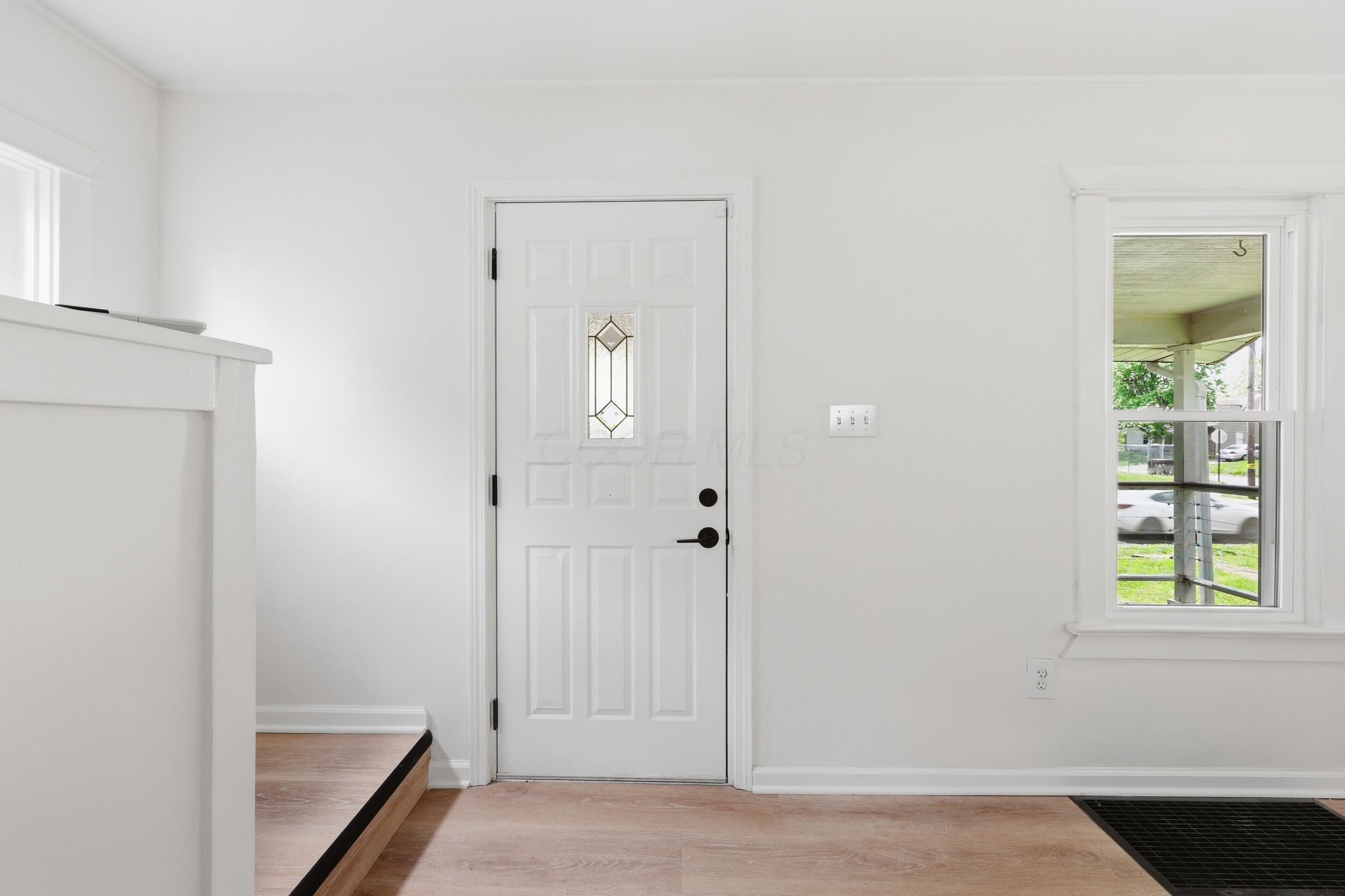 2584 Eakin Road Property Photo 11