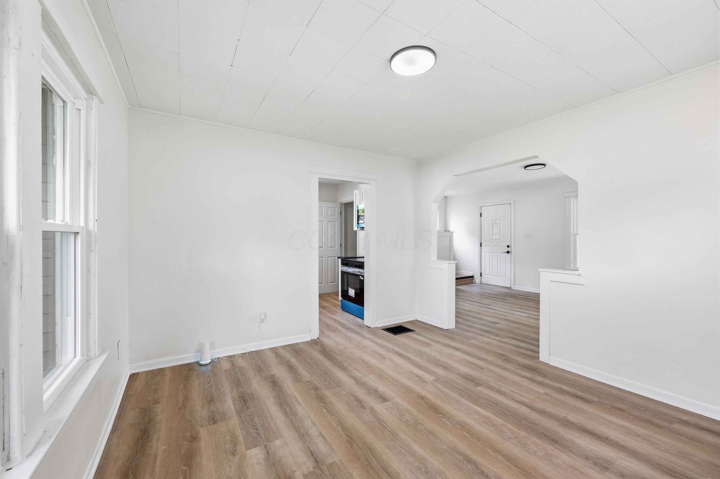 2584 Eakin Road Property Photo 15