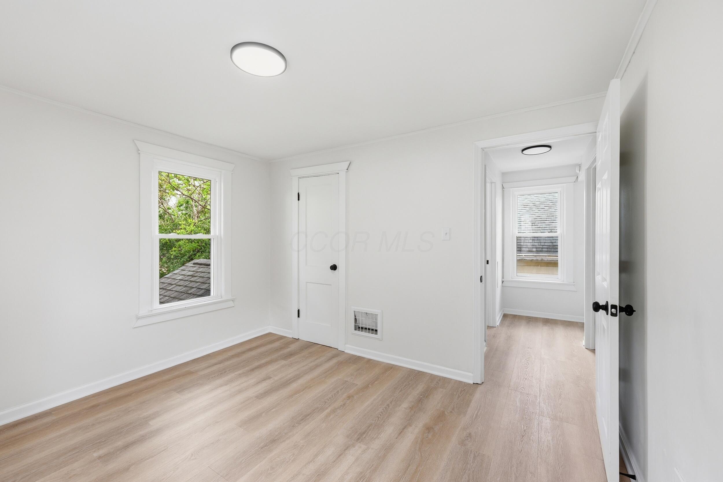 2584 Eakin Road Property Photo 19