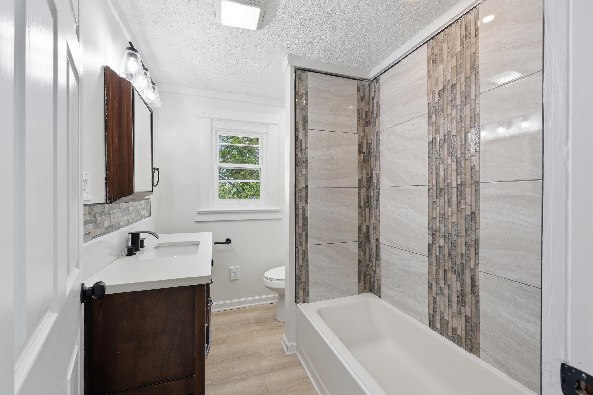 2584 Eakin Road Property Photo 20