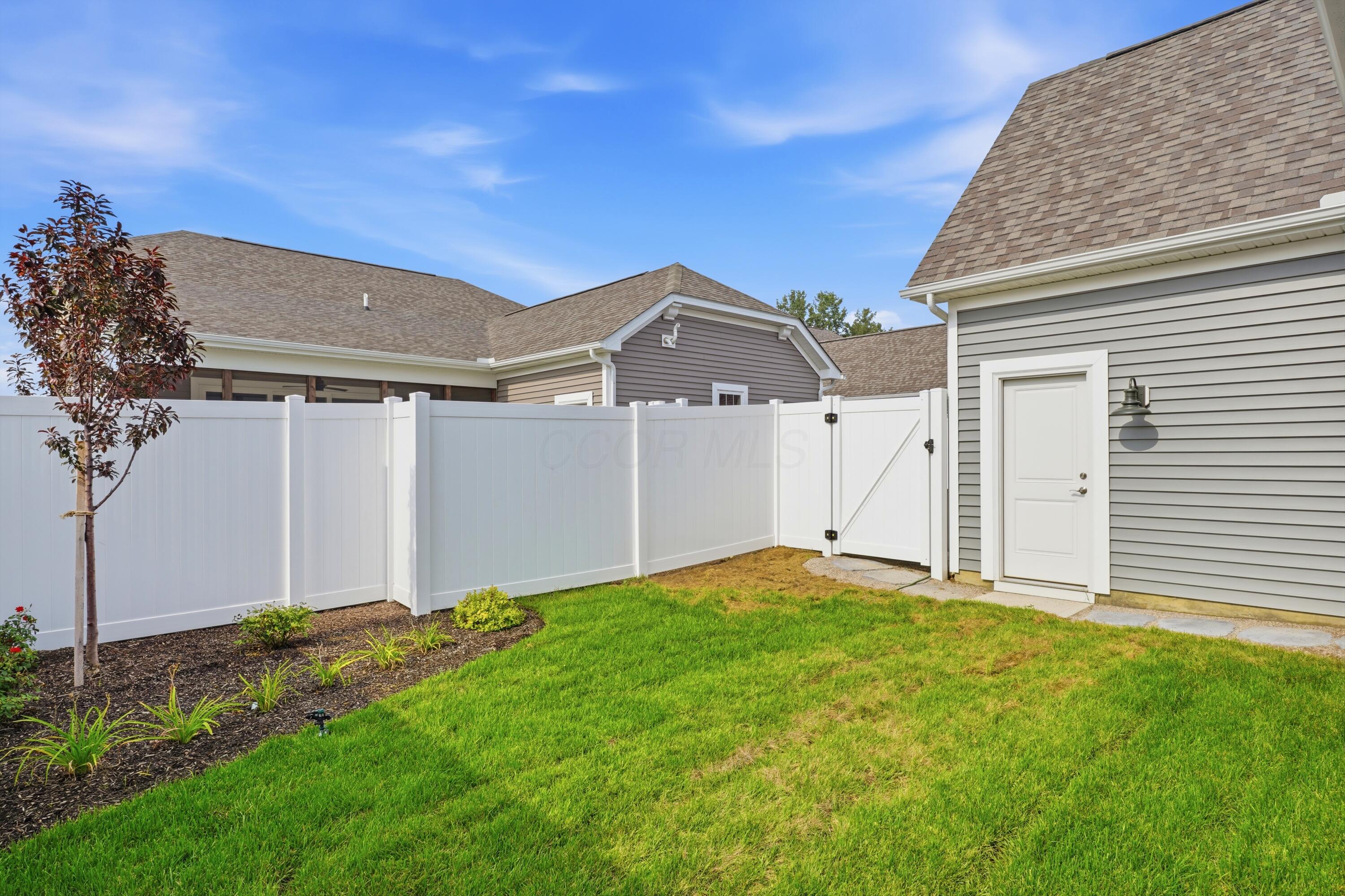 6958 Corsican Loop N Property Photo 38