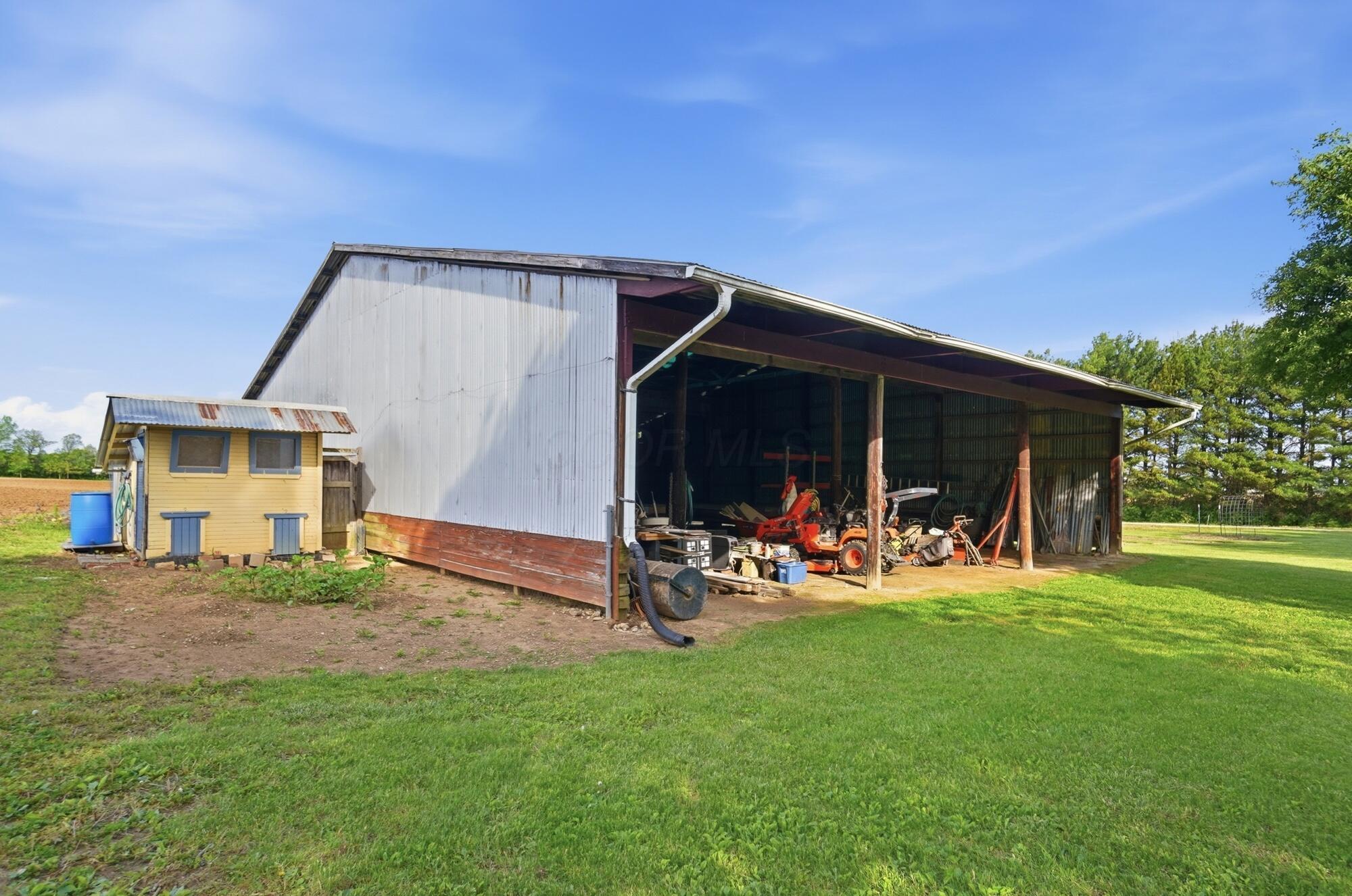 5105 Goodson Road Property Photo 8